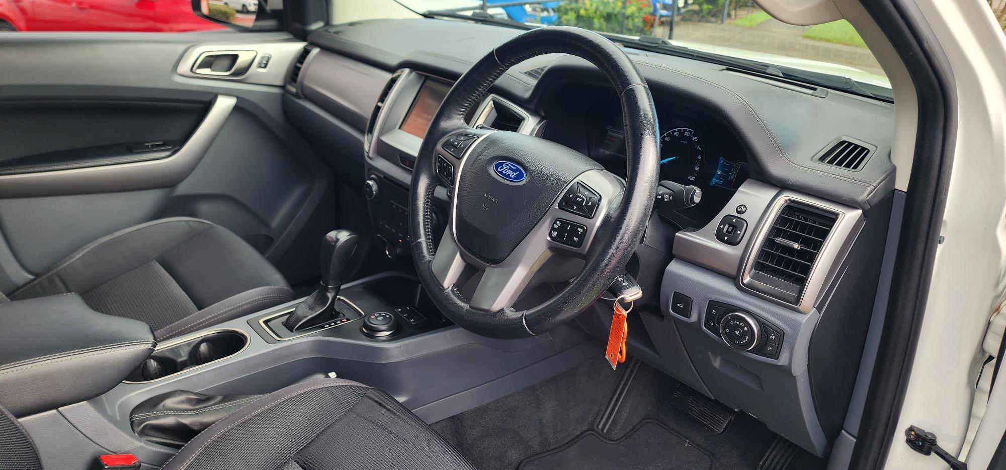 Ford Everest Trend UA Wagon