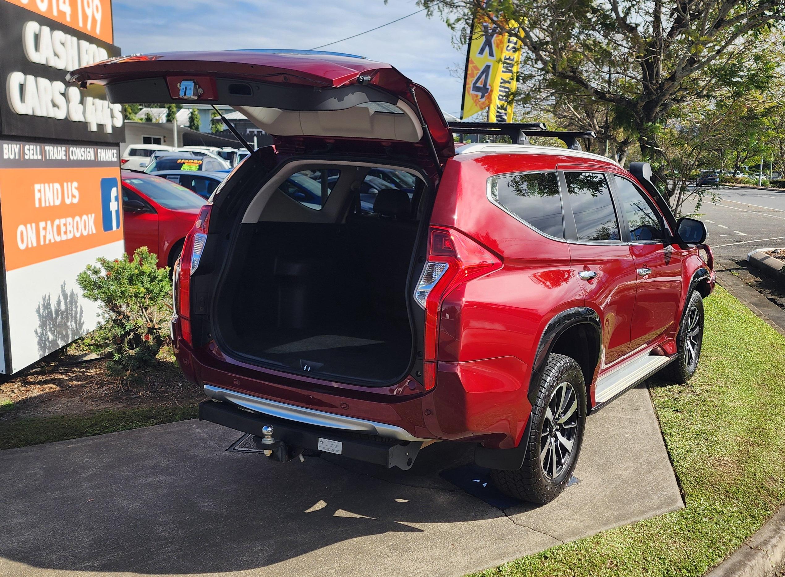 Mitsubishi Pajero Sport GLX Wagon