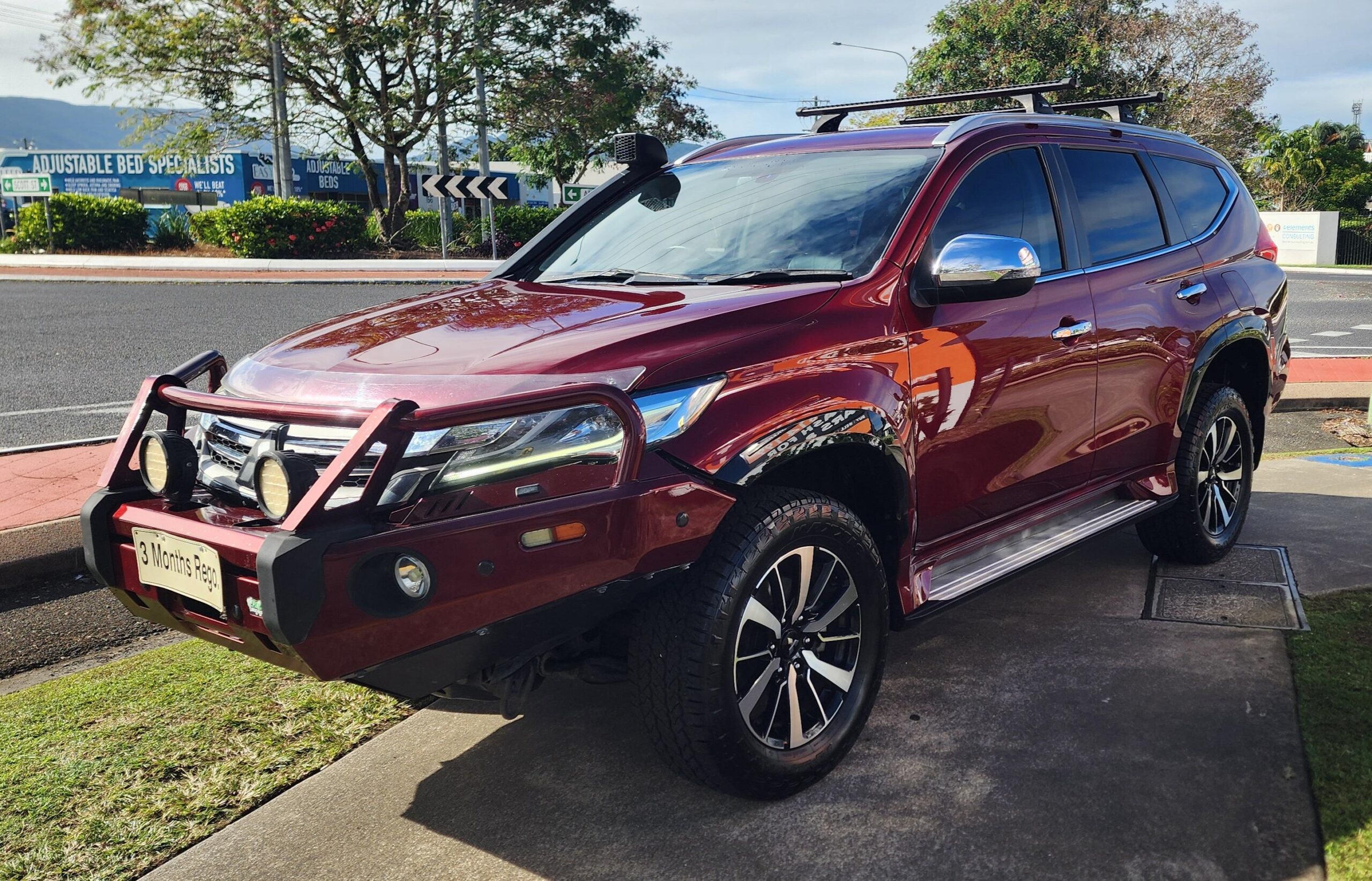 Mitsubishi Pajero Sport GLX Wagon