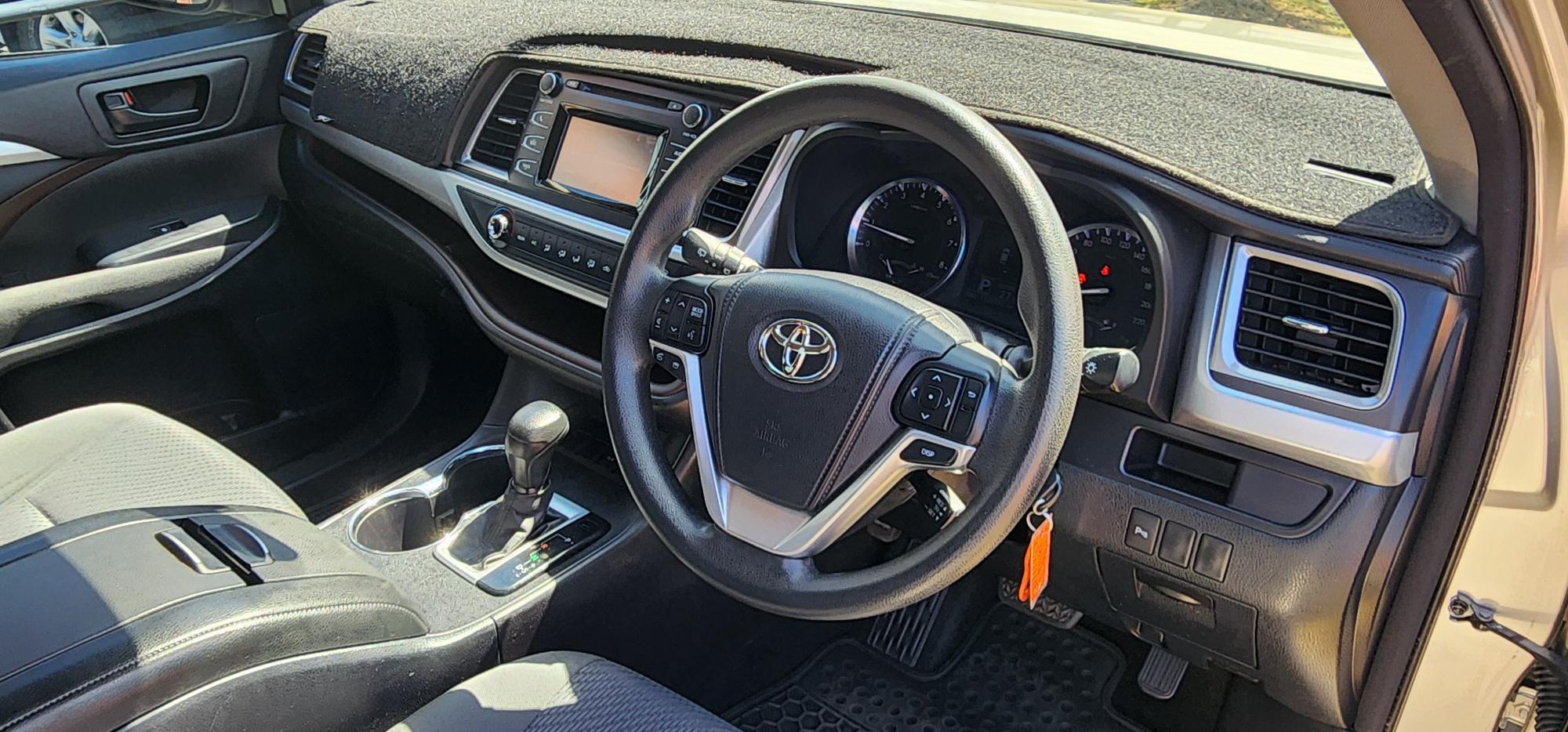 Toyota Kluger GX GSU50R Wagon