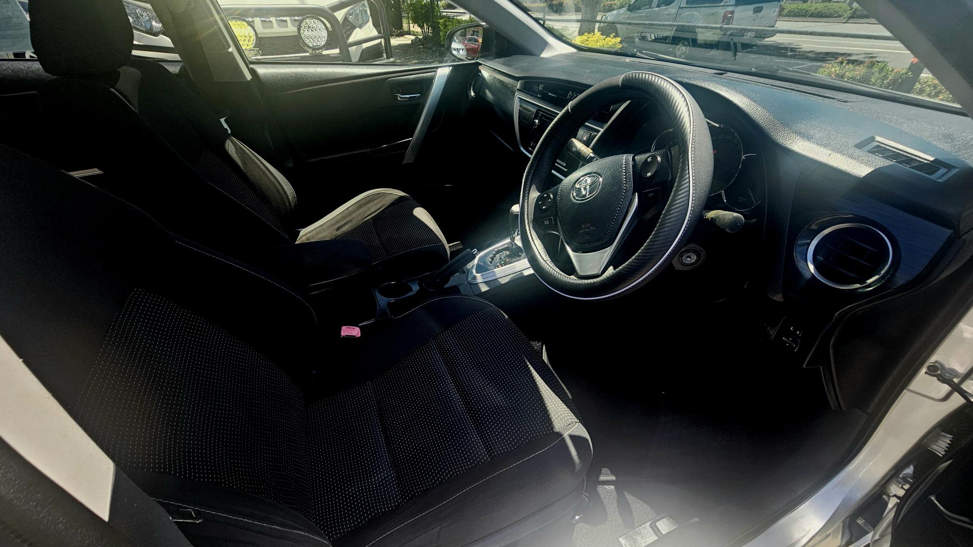 Toyota Corolla Ascent Sport ZRE182R Hatchback