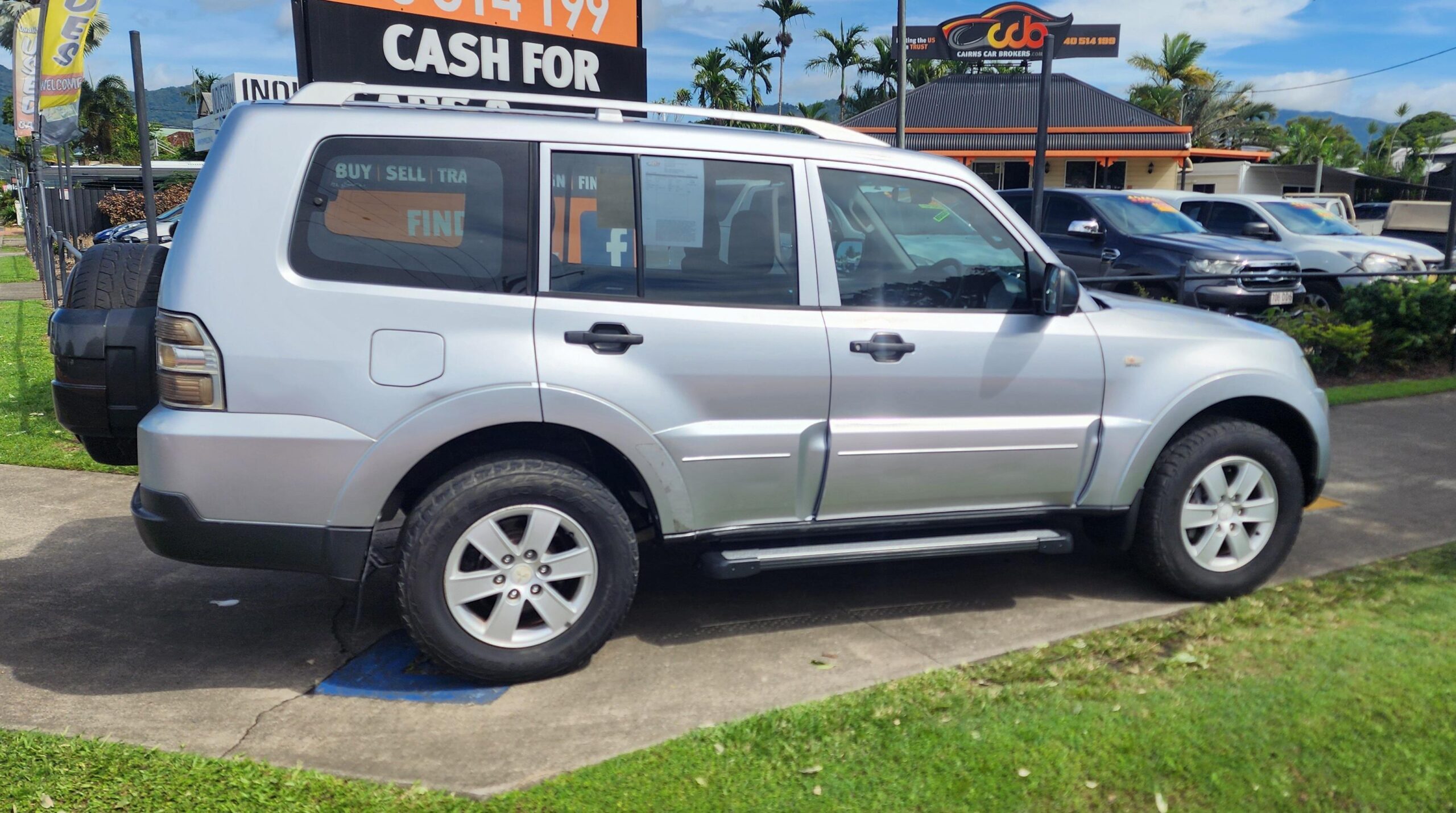 Mitsubishi Pajero GLX Wagon