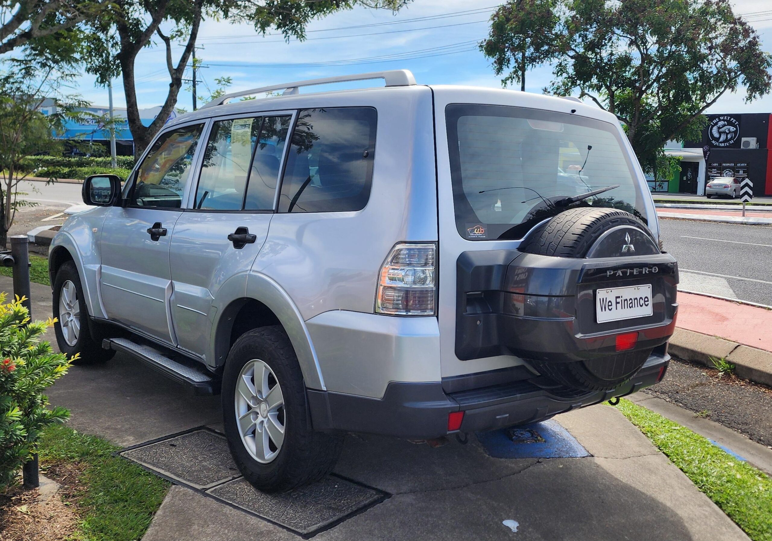 Mitsubishi Pajero GLX Wagon