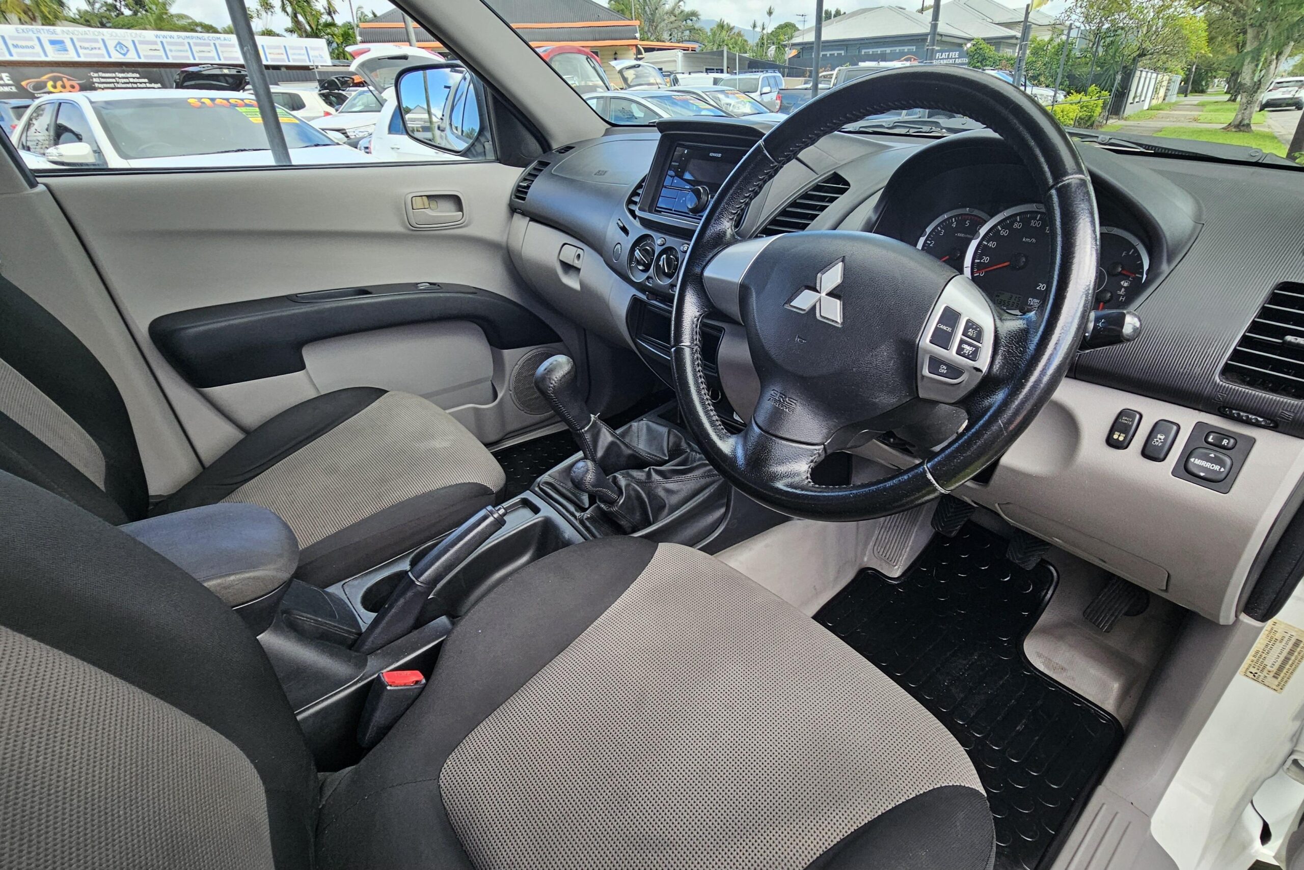 Mitsubishi Triton GLX Utility