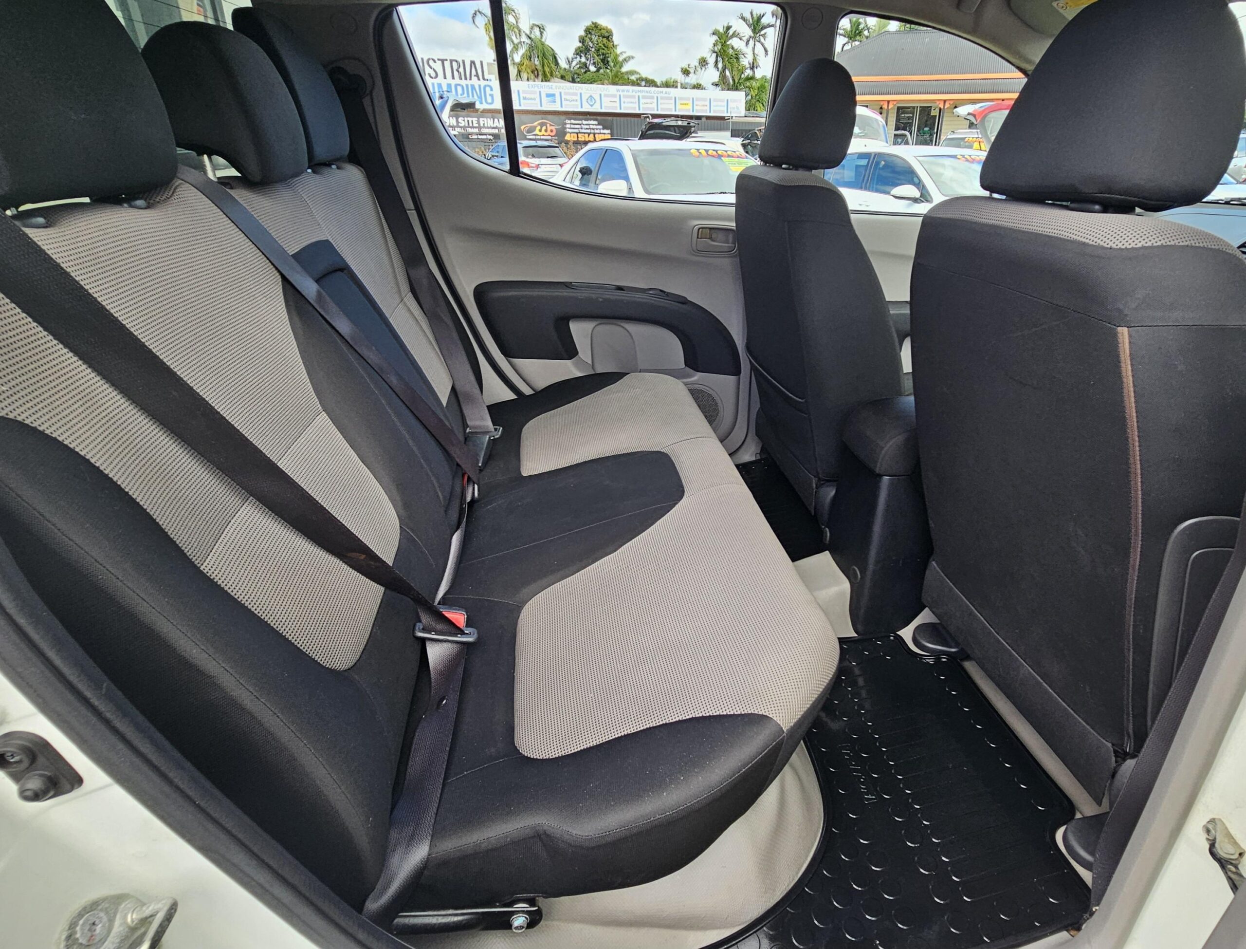 Mitsubishi Triton GLX Utility