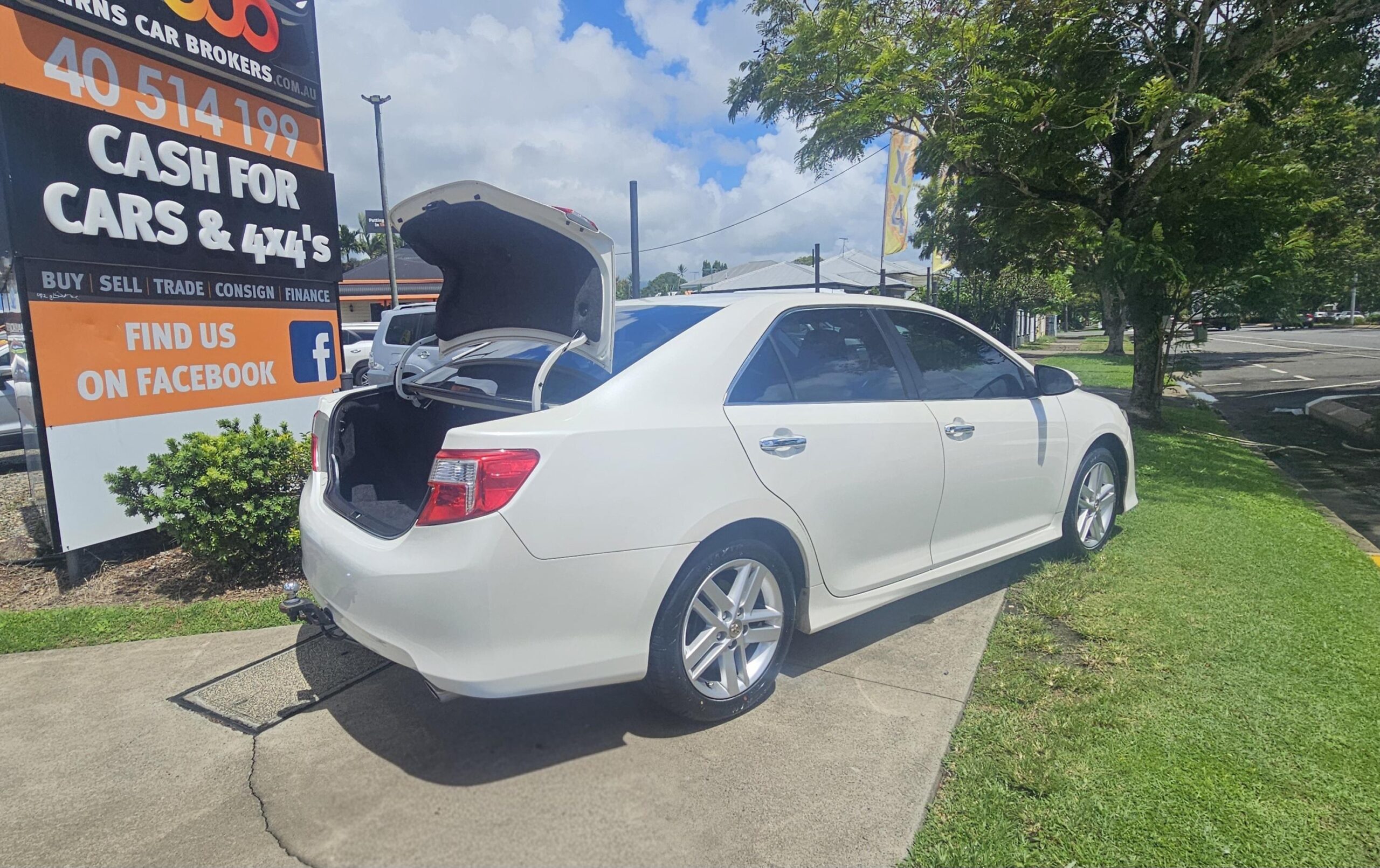 Toyota Camry Atara S Sedan
