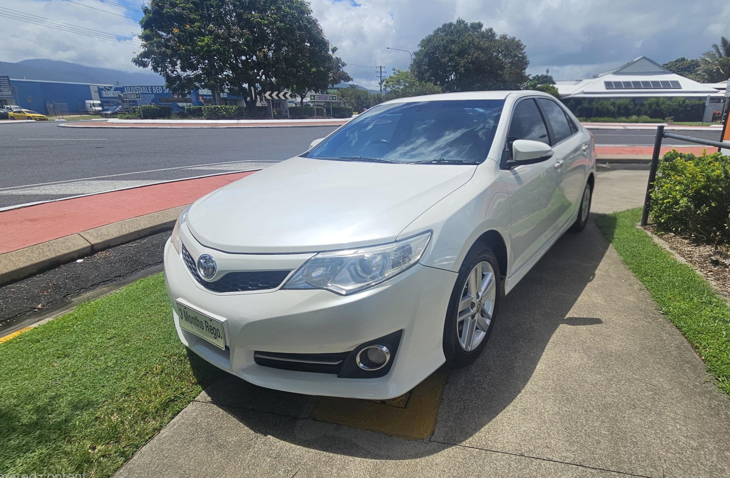 Toyota Camry Atara S Sedan