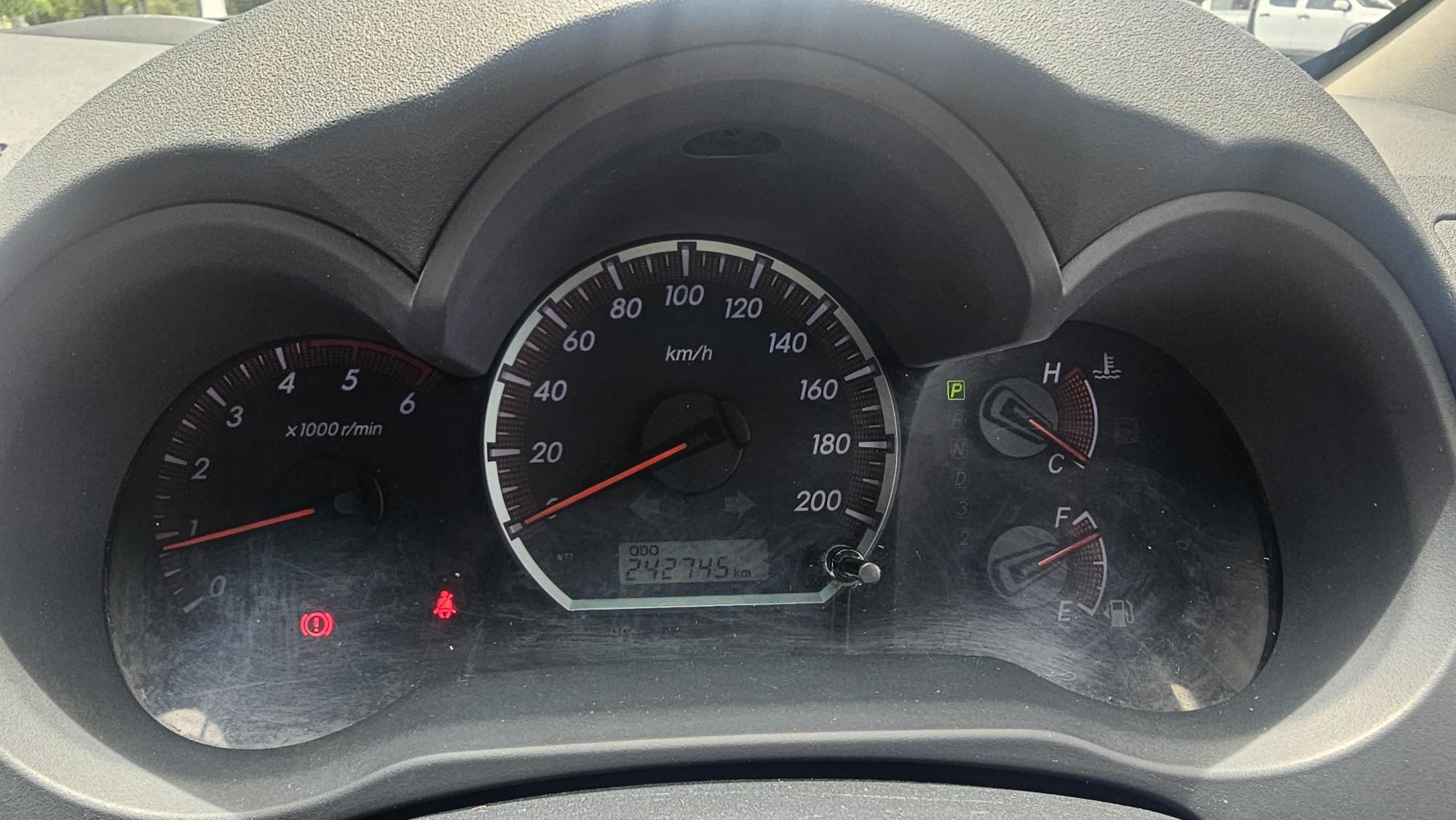 Toyota Hilux SR5 Dual Cab Utility