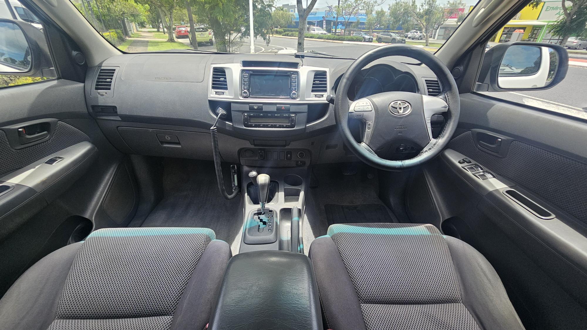 Toyota Hilux SR5 Dual Cab Utility