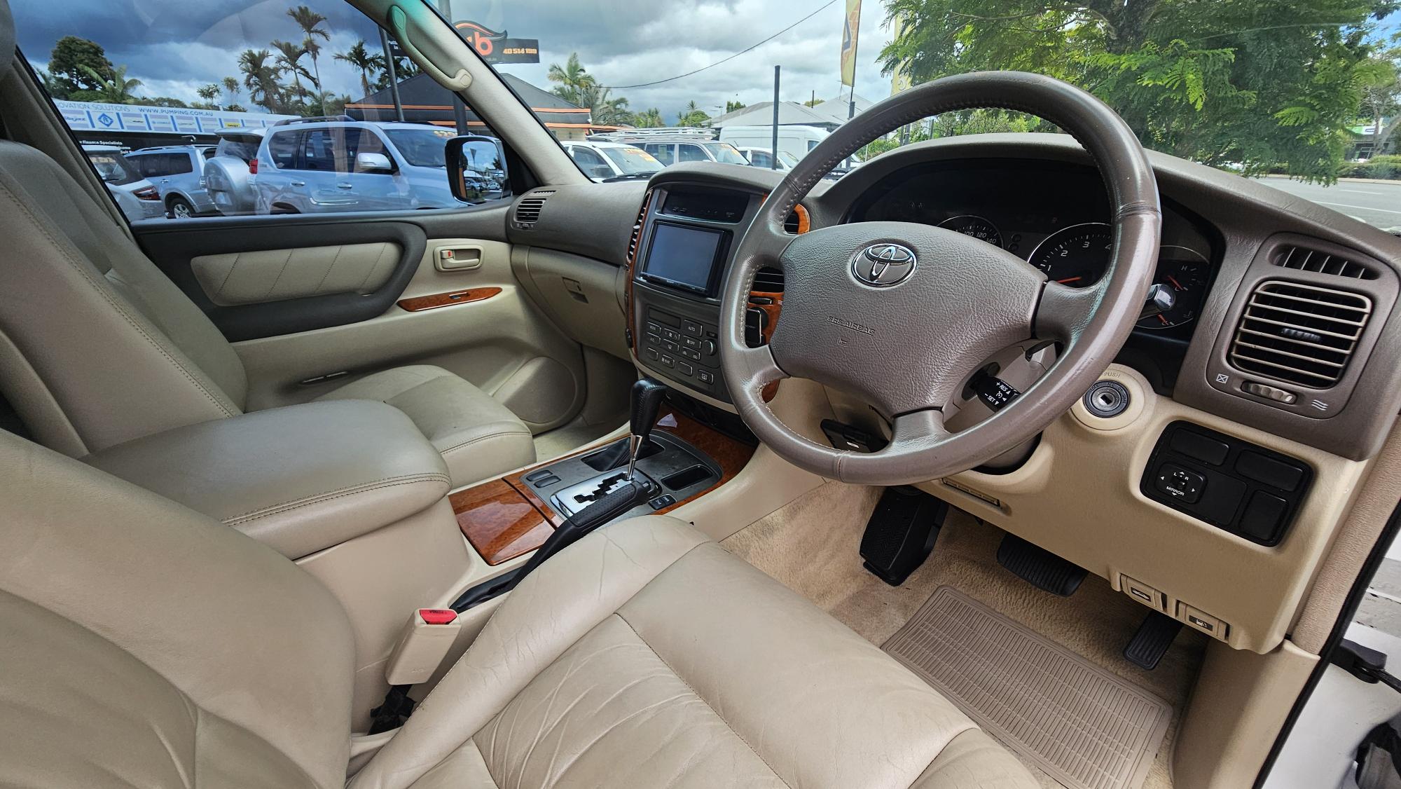 Toyota Landcruiser Sahara Wagon