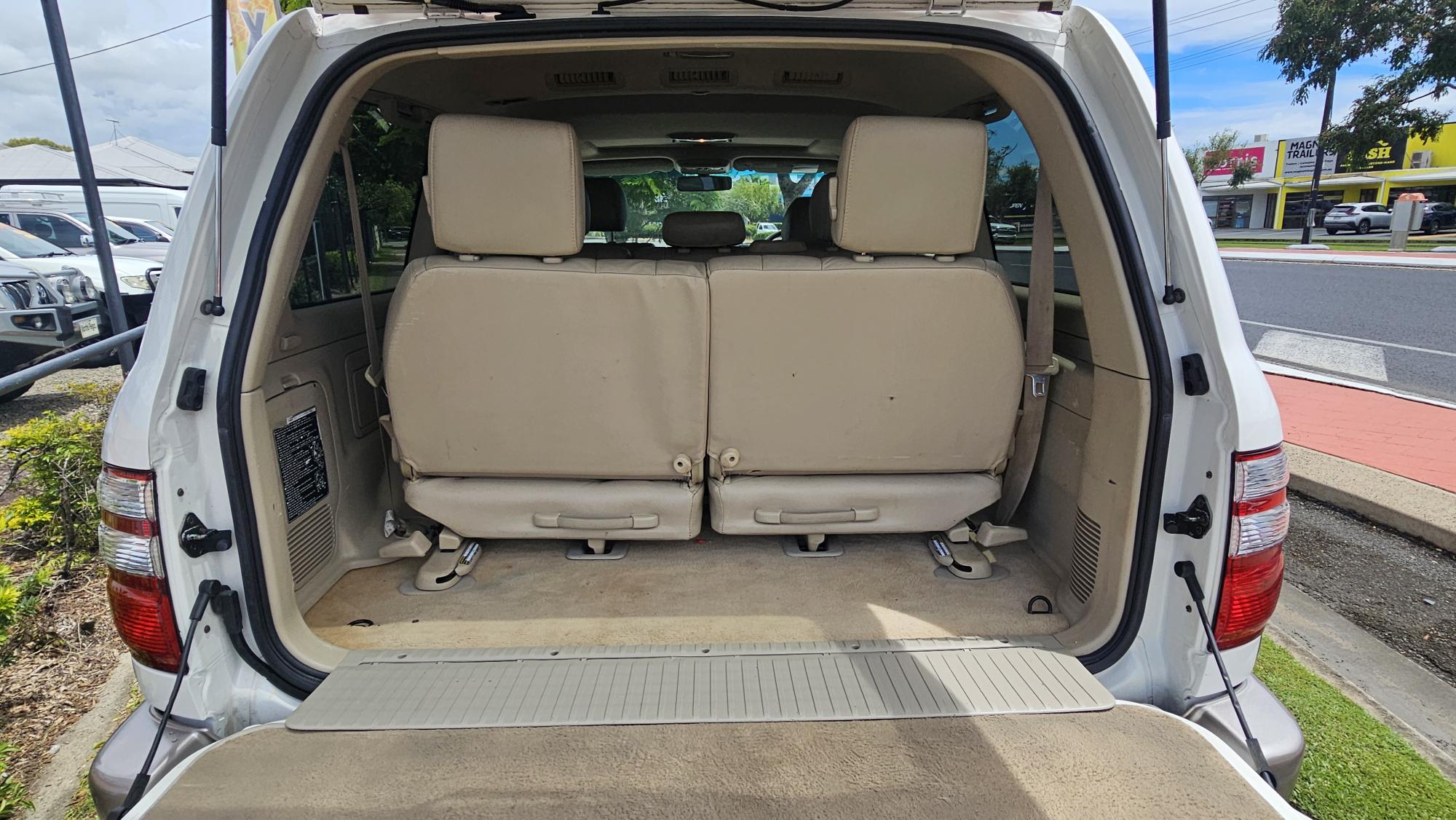 Toyota Landcruiser Sahara Wagon