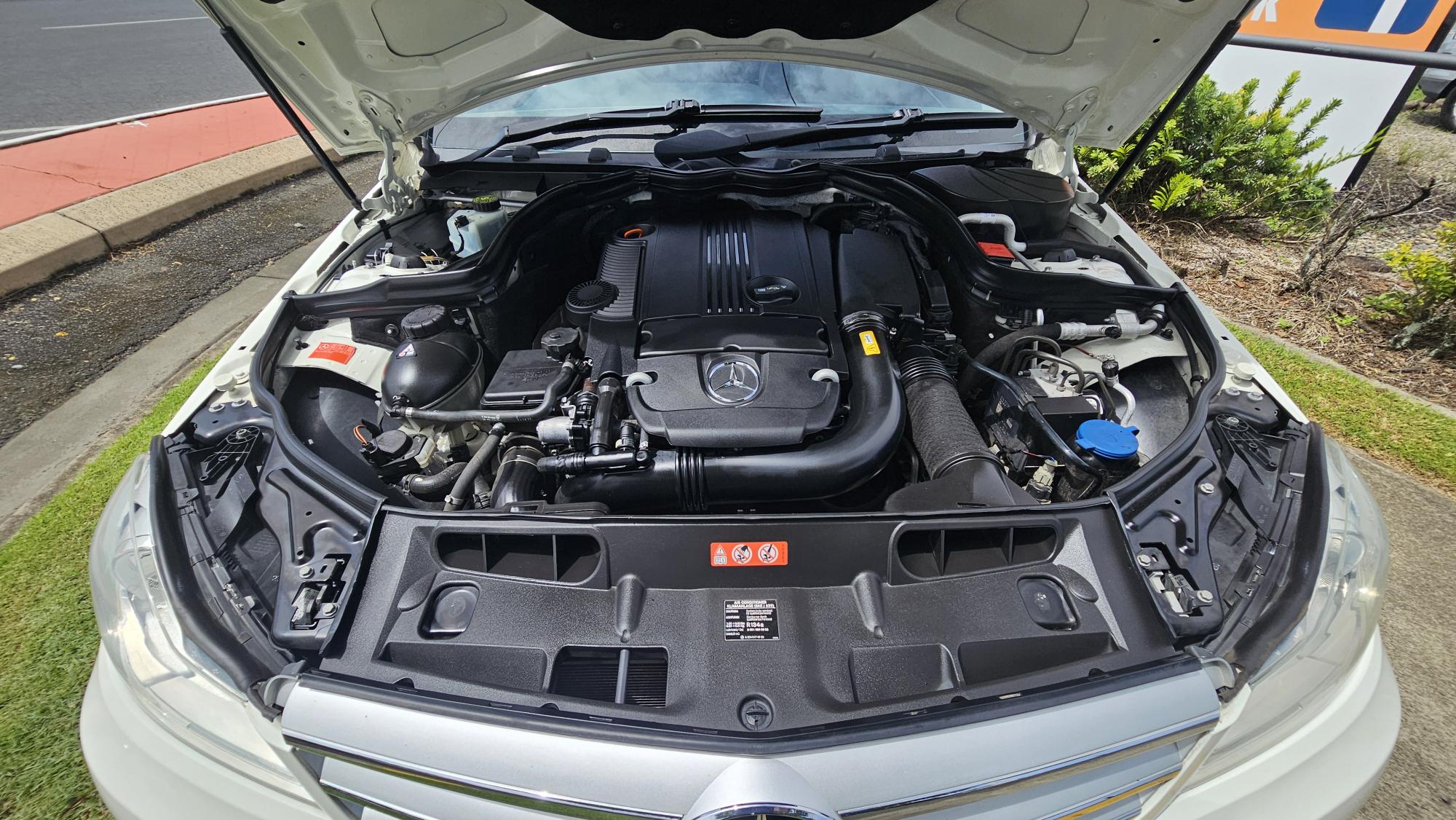 Mercedes C200 BLUEEFFICIENCY AVANTGARDE Sedan