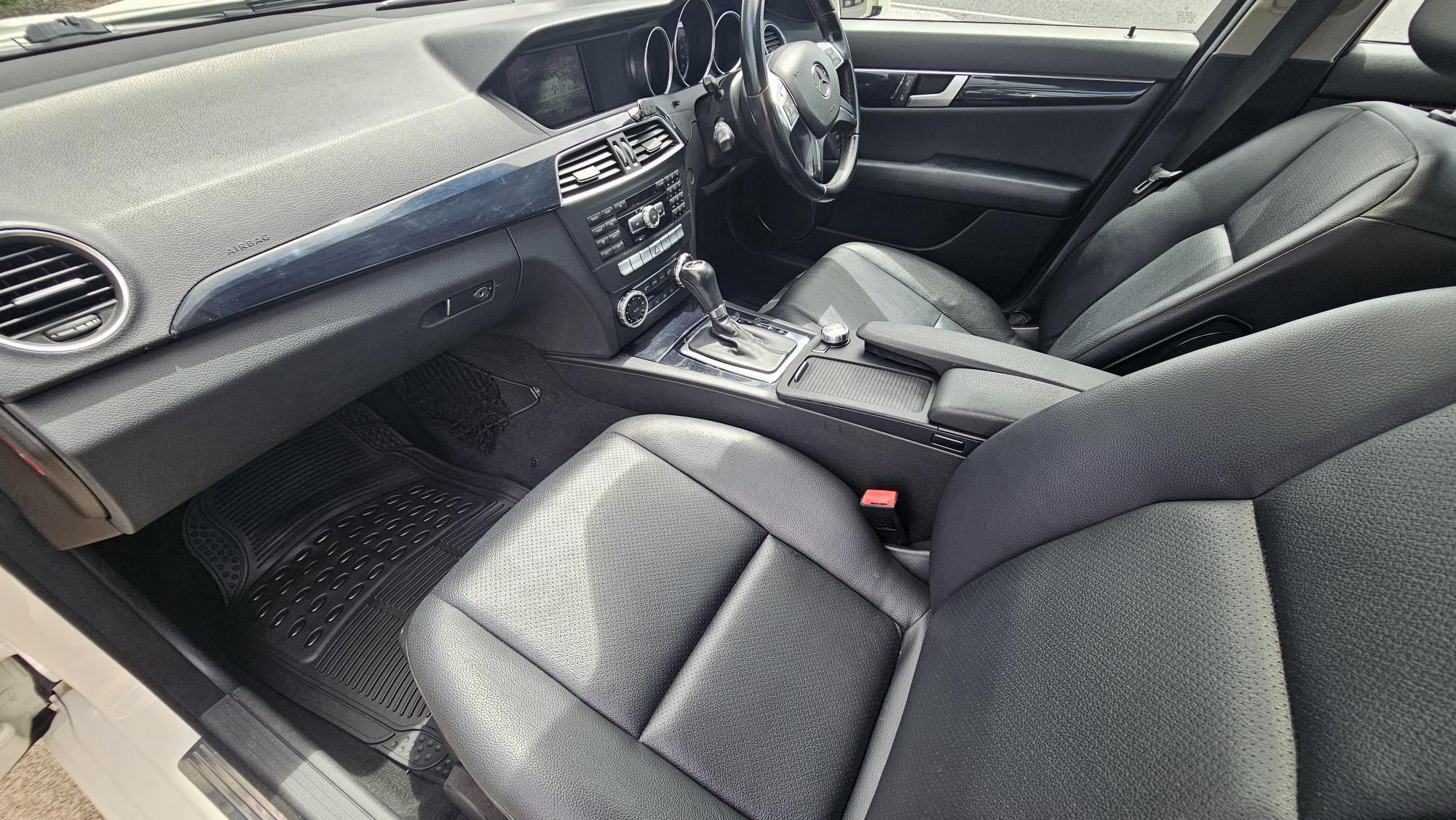 Mercedes C200 BLUEEFFICIENCY AVANTGARDE Sedan