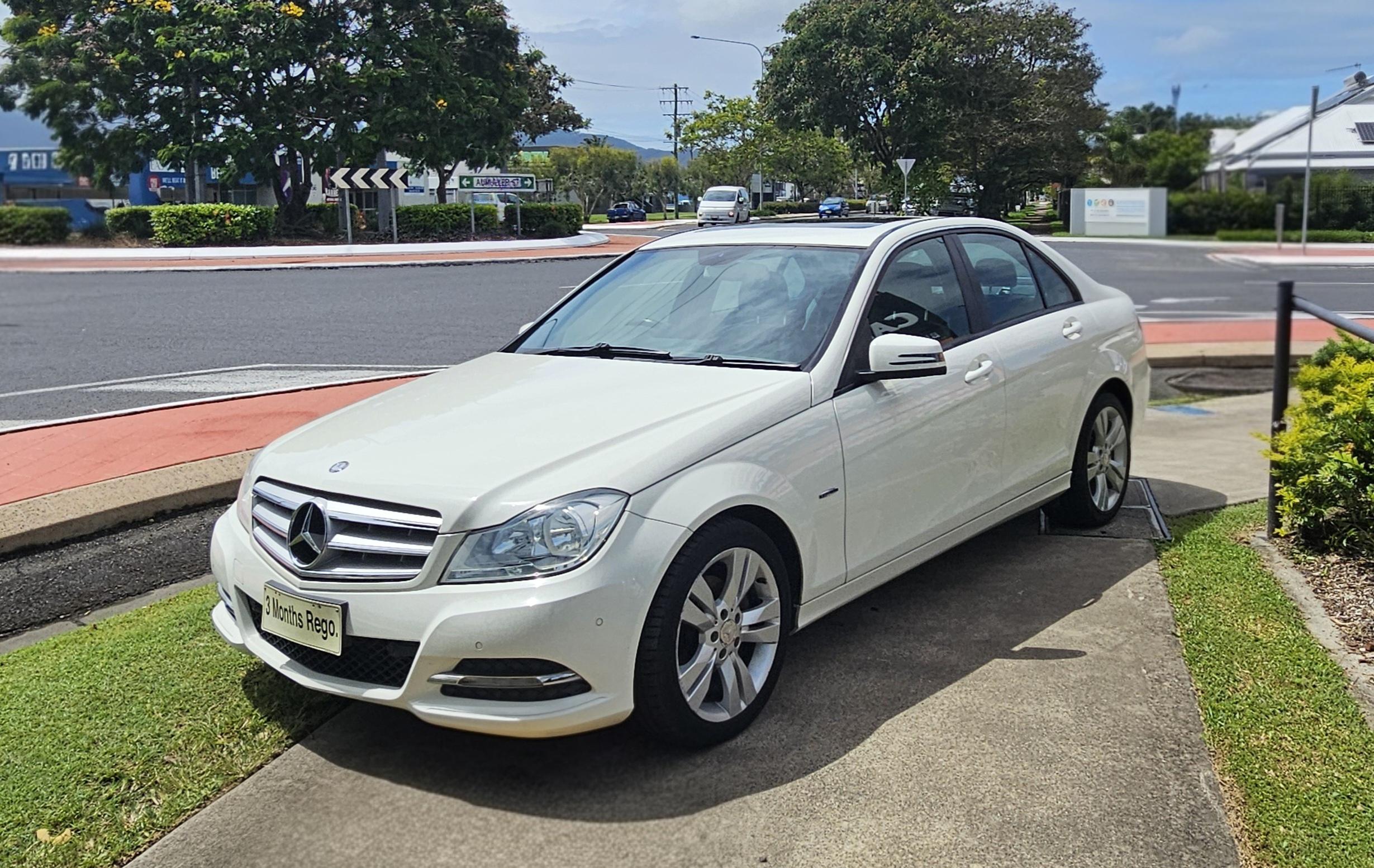 Mercedes C200 BLUEEFFICIENCY AVANTGARDE Sedan