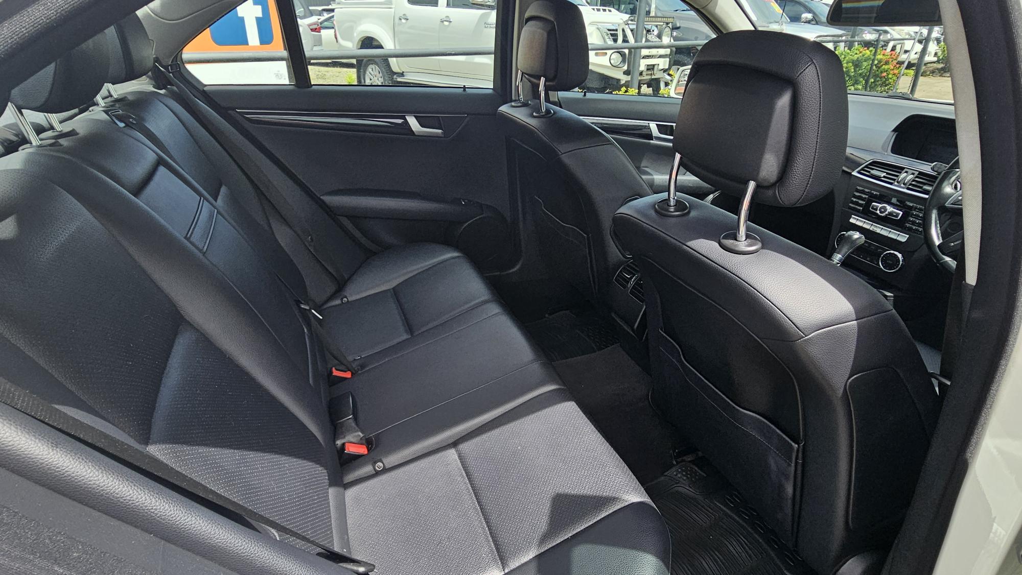 Mercedes C200 BLUEEFFICIENCY AVANTGARDE Sedan