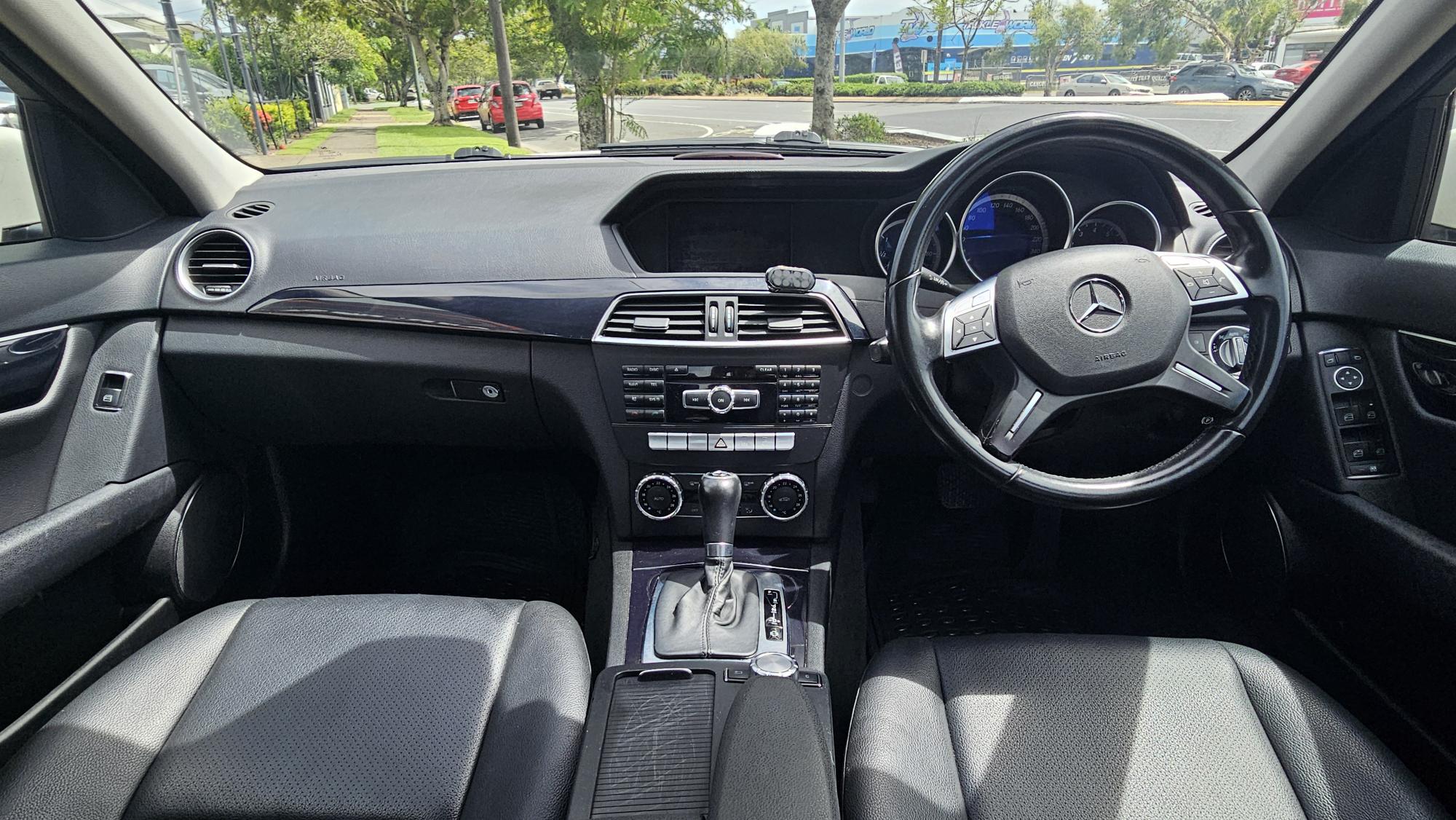 Mercedes C200 BLUEEFFICIENCY AVANTGARDE Sedan