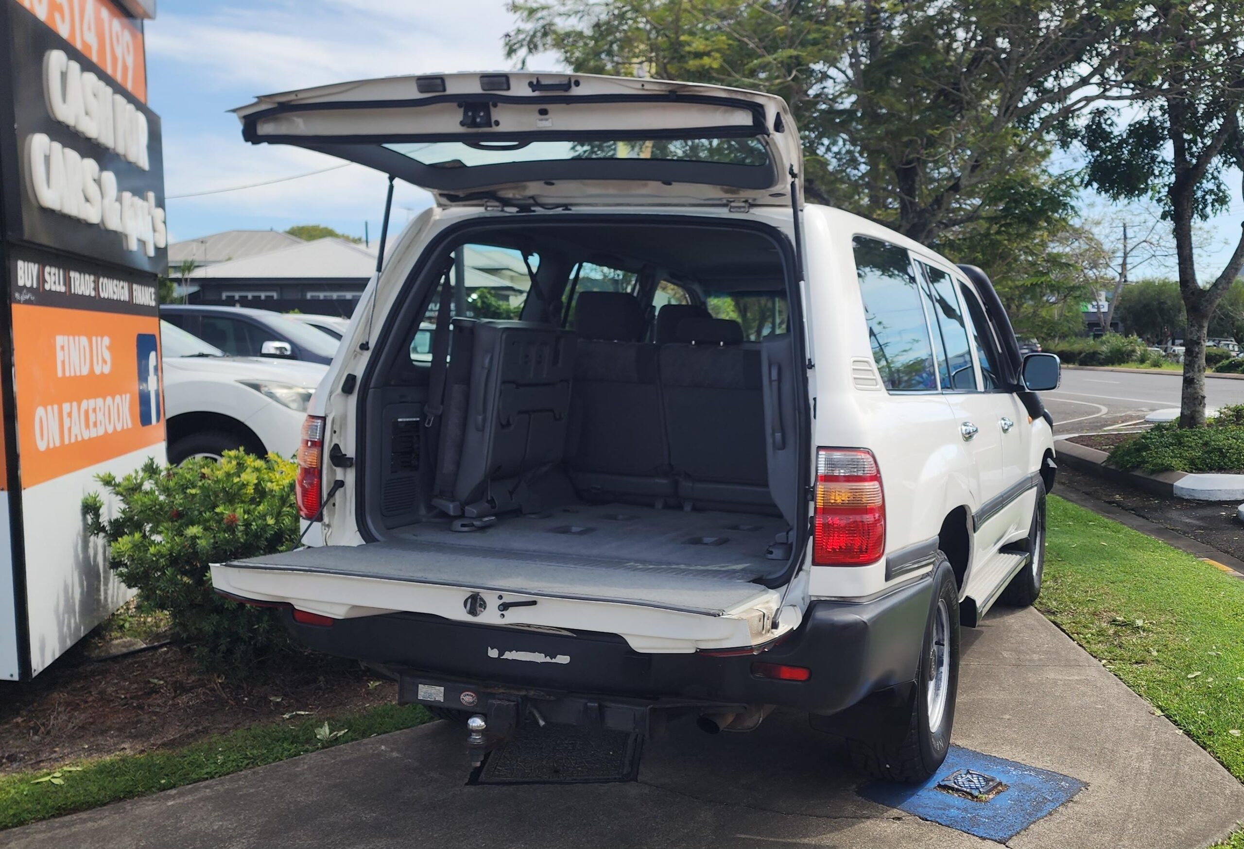 Toyota Landcruiser GXL Wagon