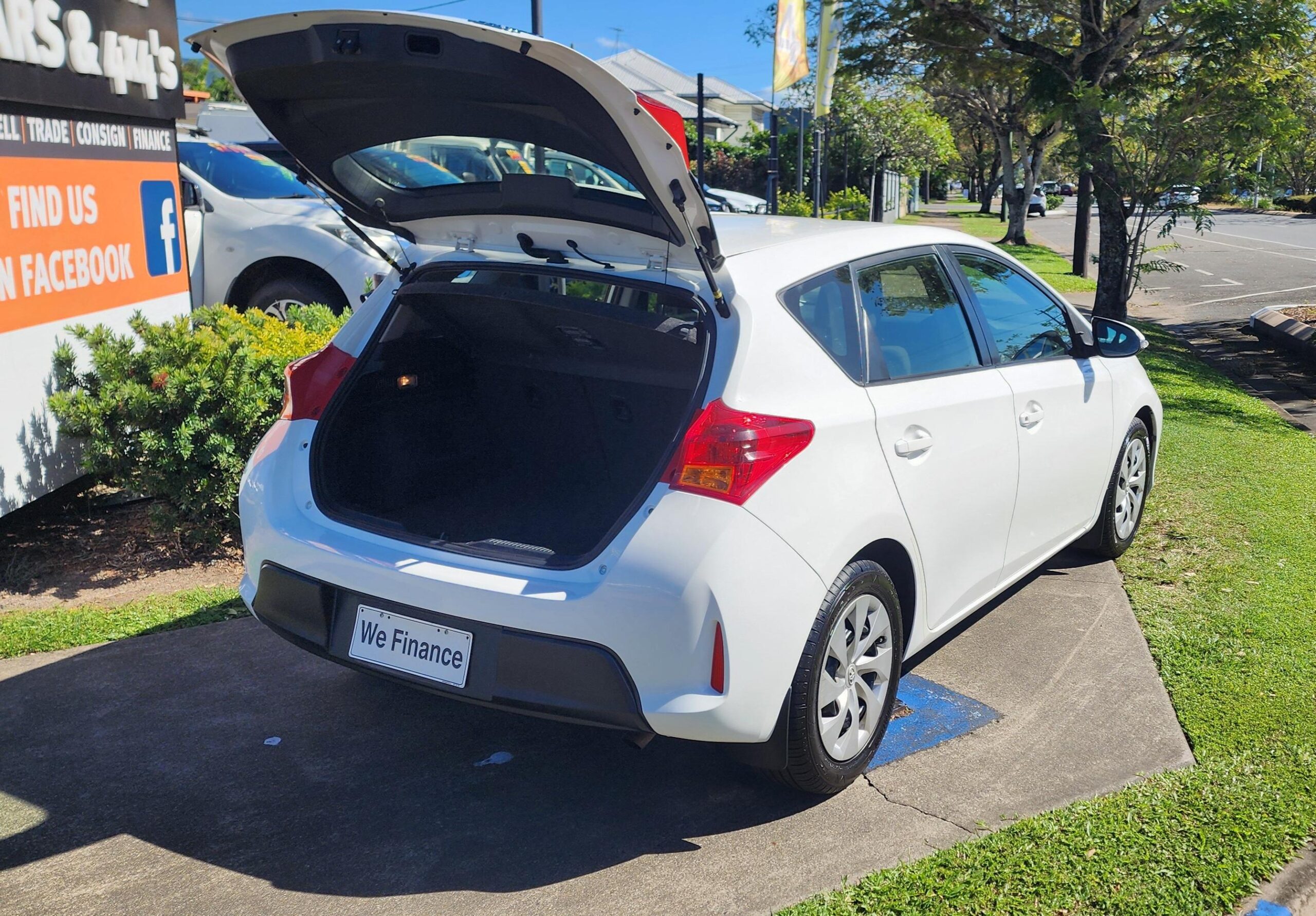 Toyota Corolla Ascent S CVT-Sport Hatch
