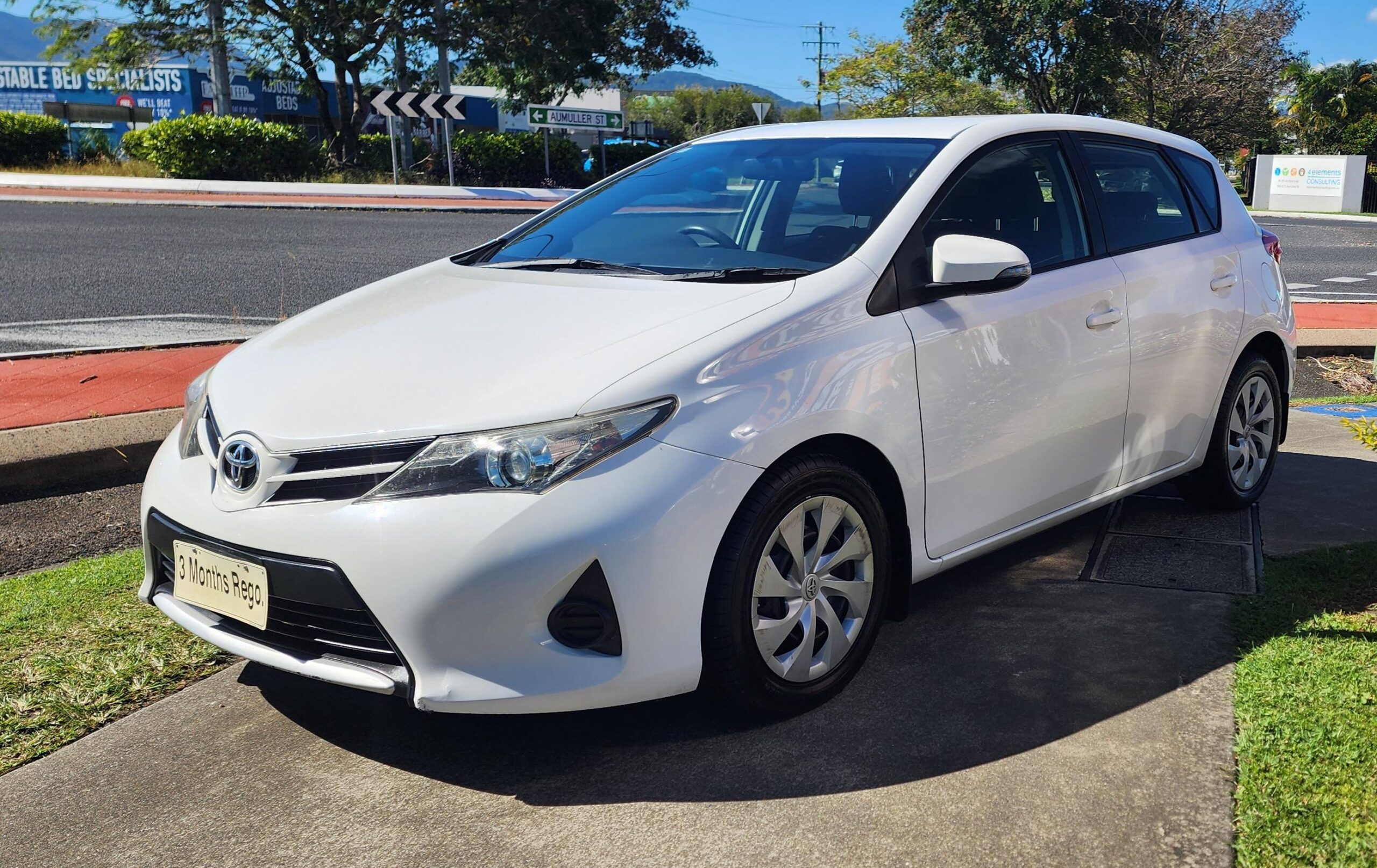 Toyota Corolla Ascent S CVT-Sport Hatch