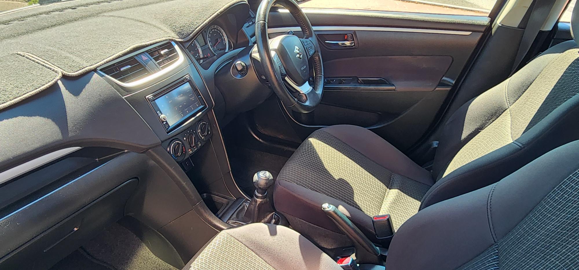 Suzuki Swift GL Navigator Hatch