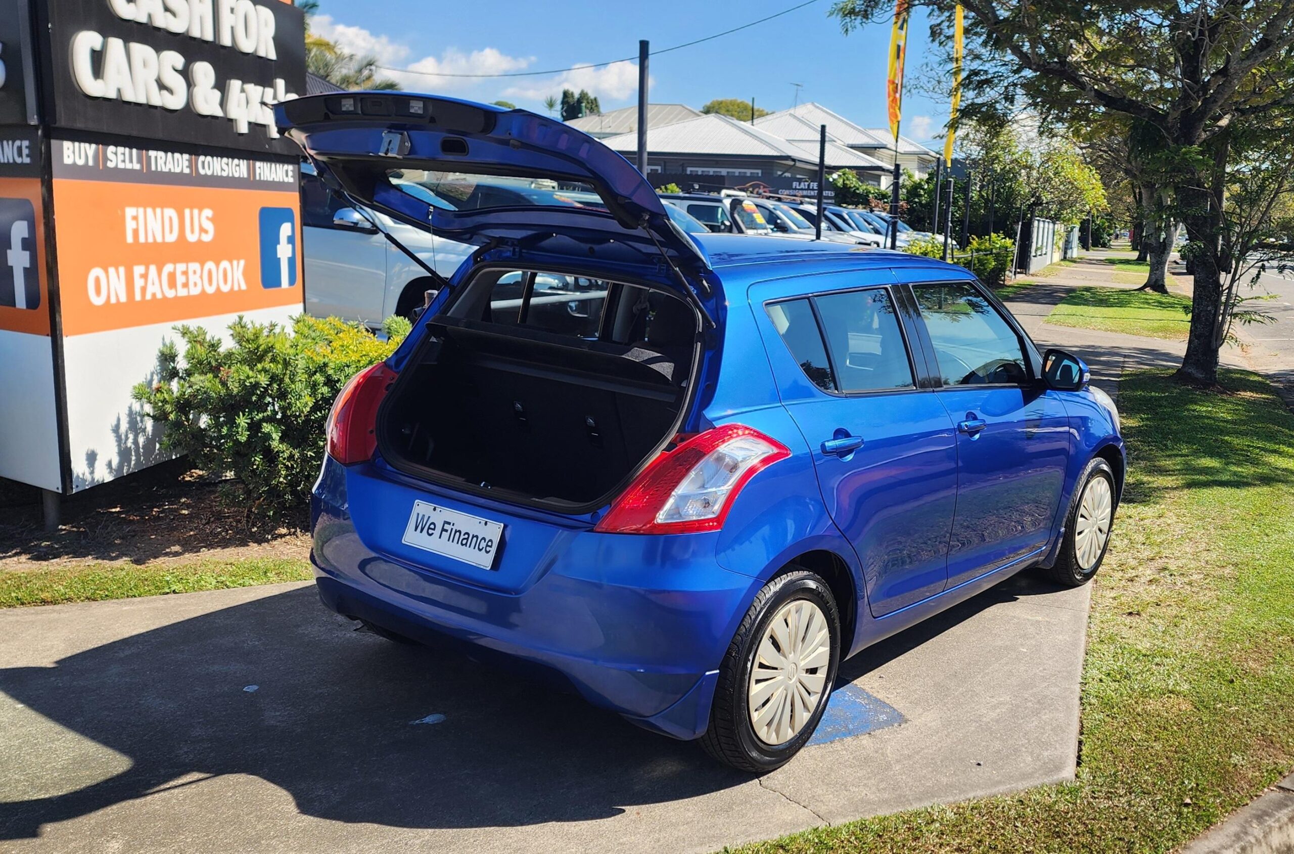 Suzuki Swift GL Navigator Hatch