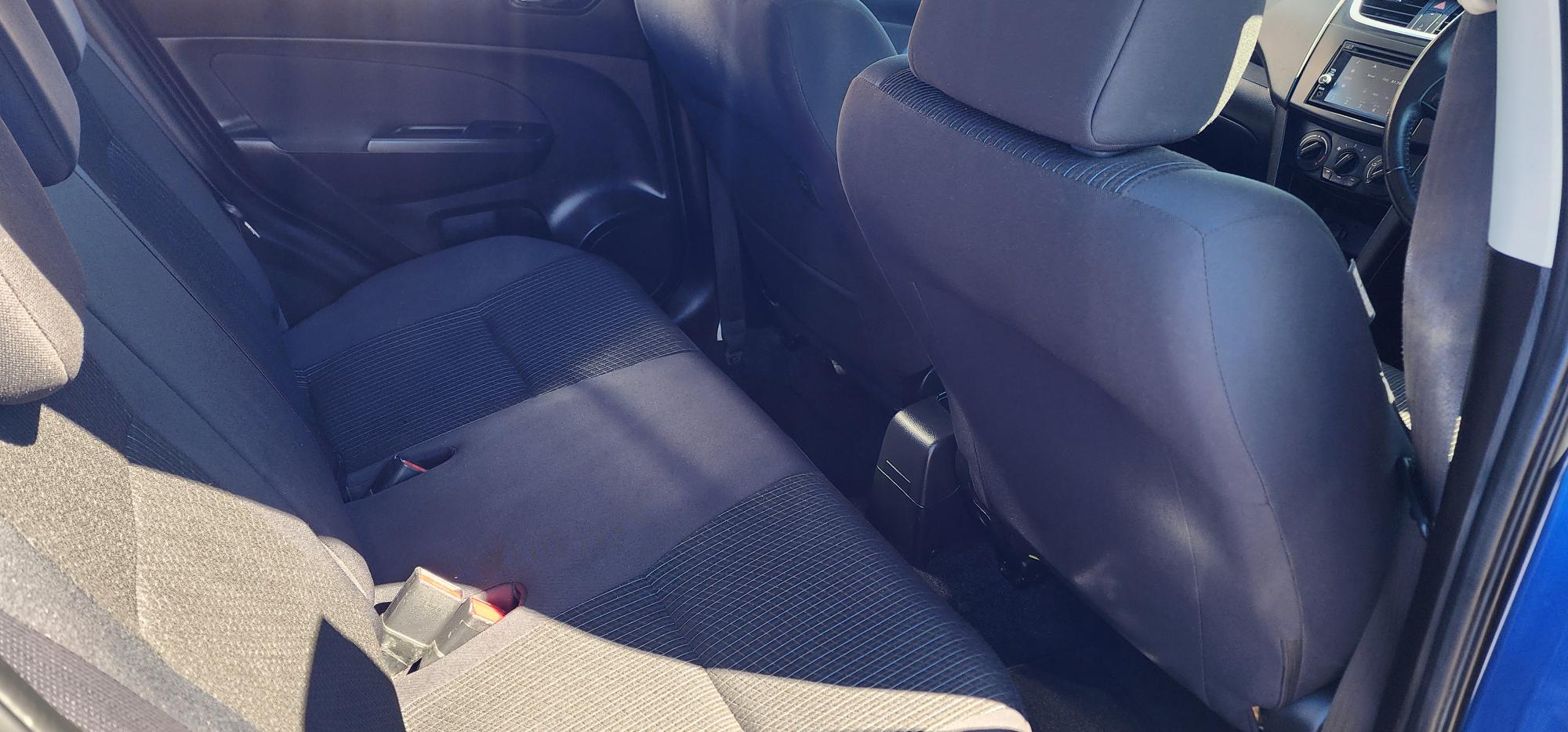 Suzuki Swift GL Navigator Hatch