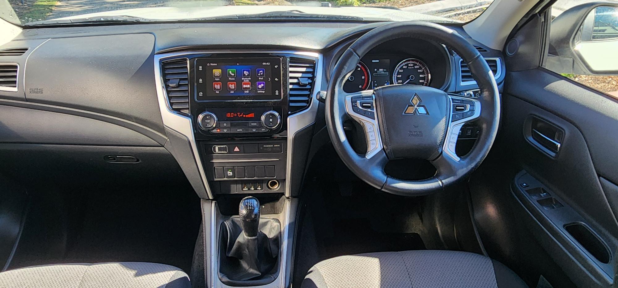 Mitsubishi Triton GLX-R Dual Cab Utility