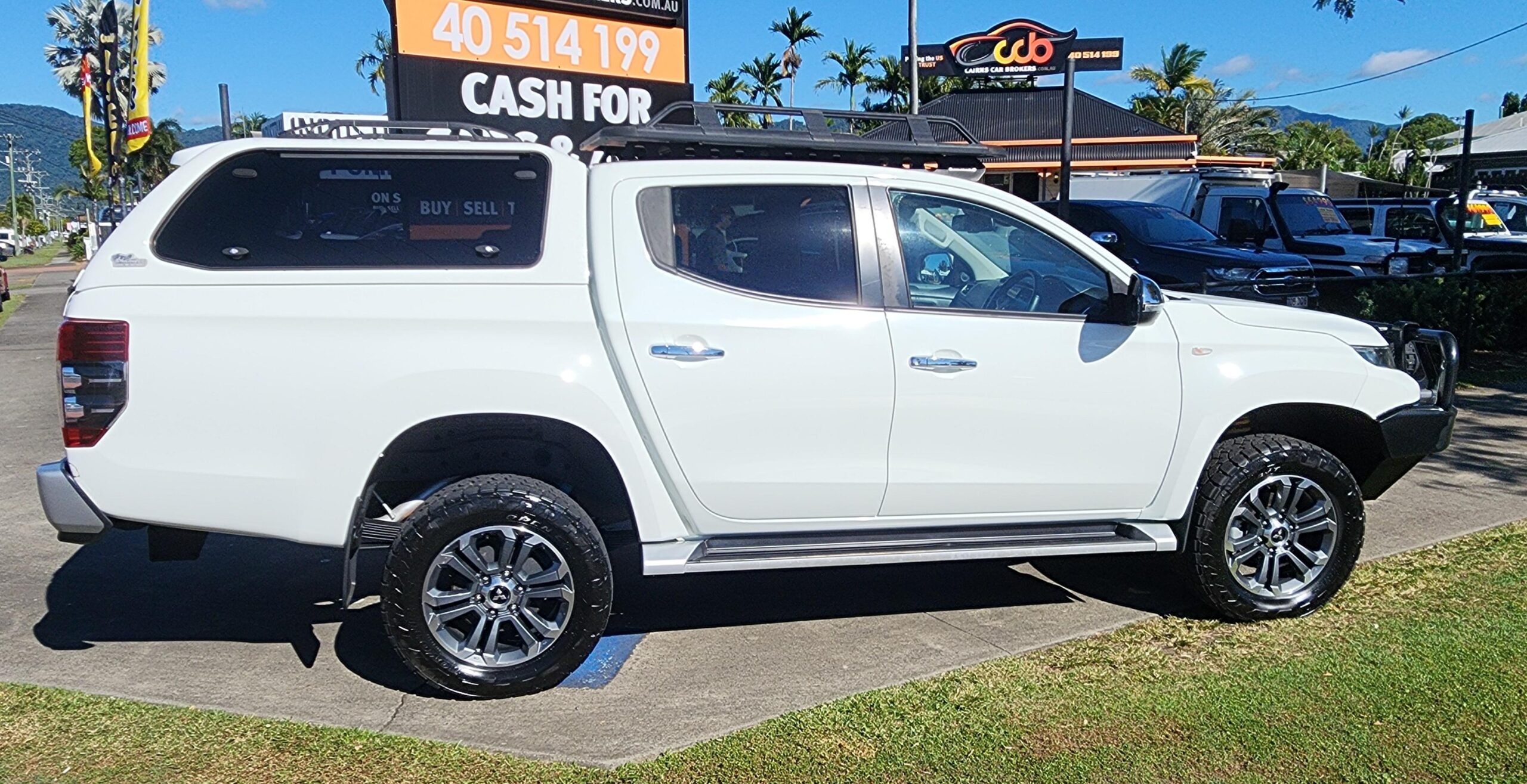 Mitsubishi Triton GLX-R Dual Cab Utility