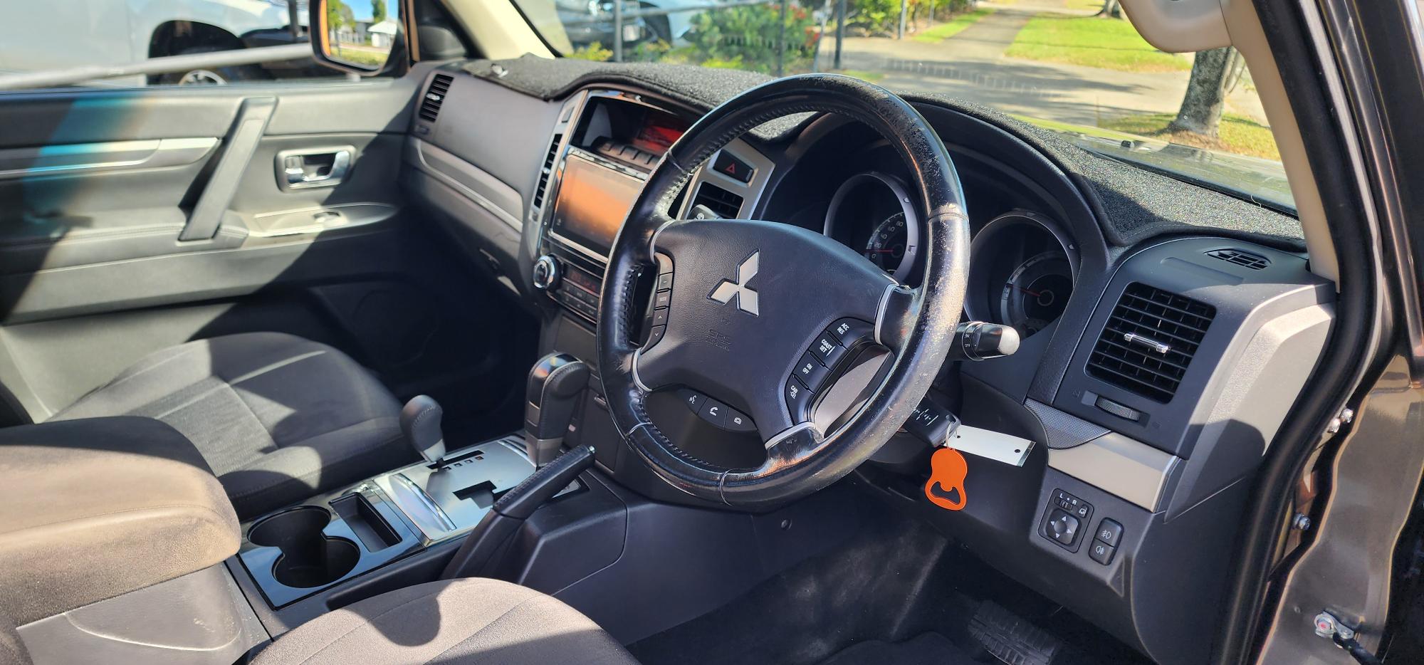 Mitsubishi Pajero GLX Wagon