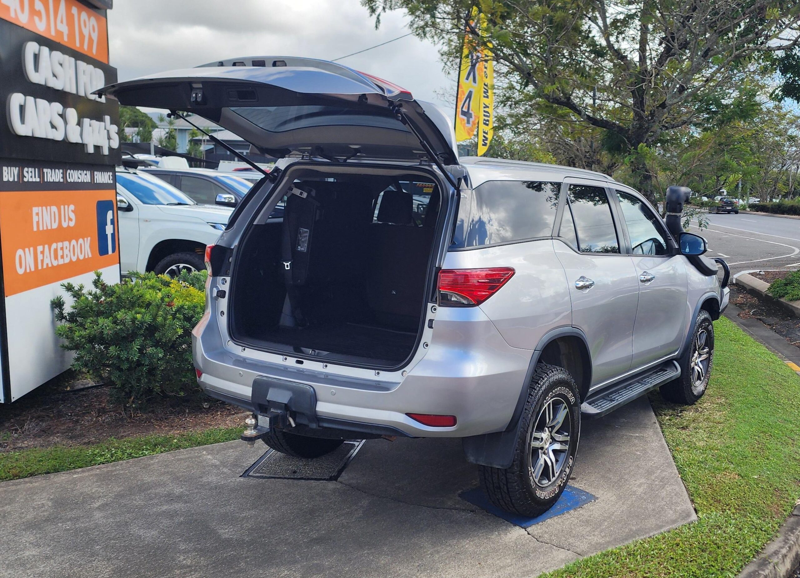 Toyota Fortuner GXL Wagon