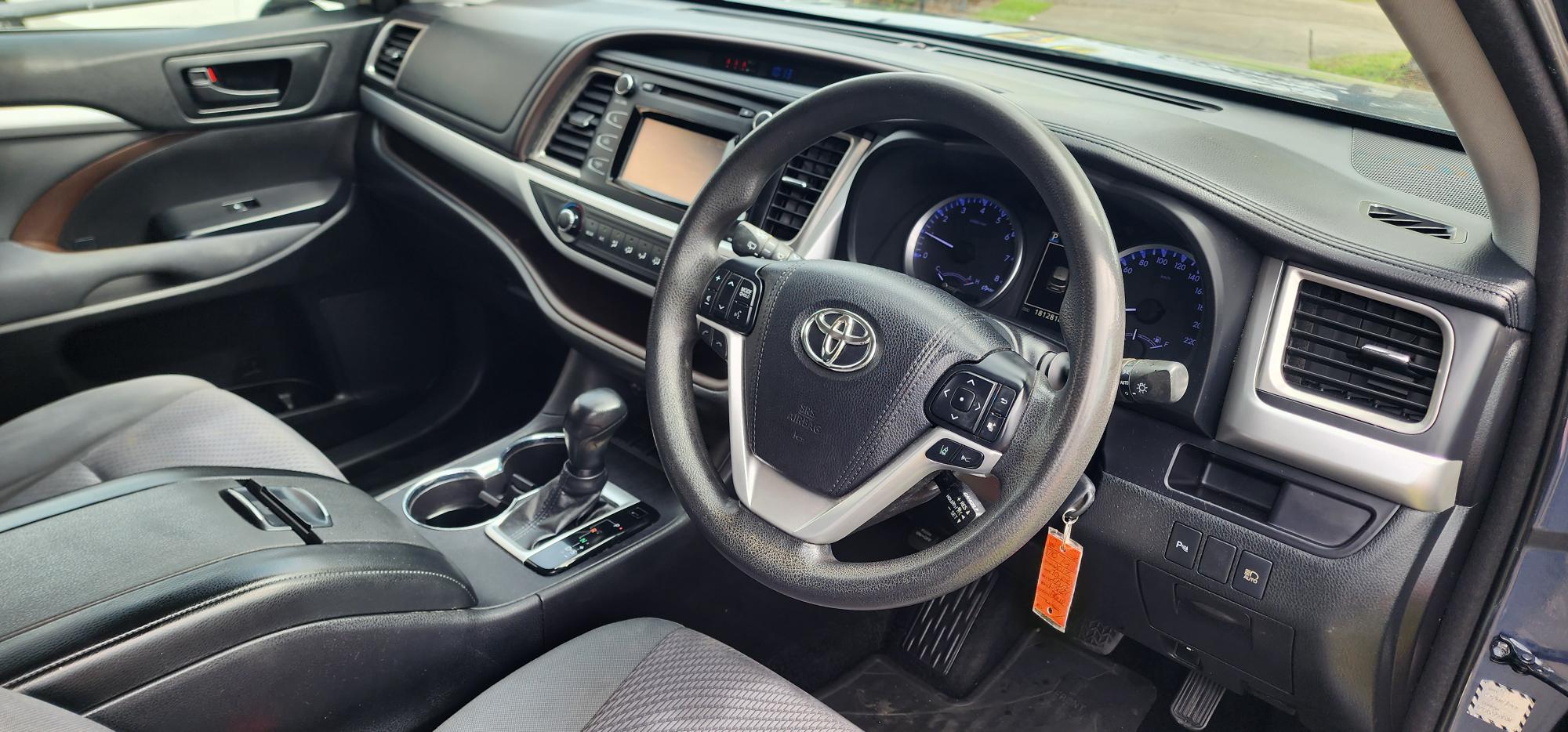Toyota Kluger GX Wagon