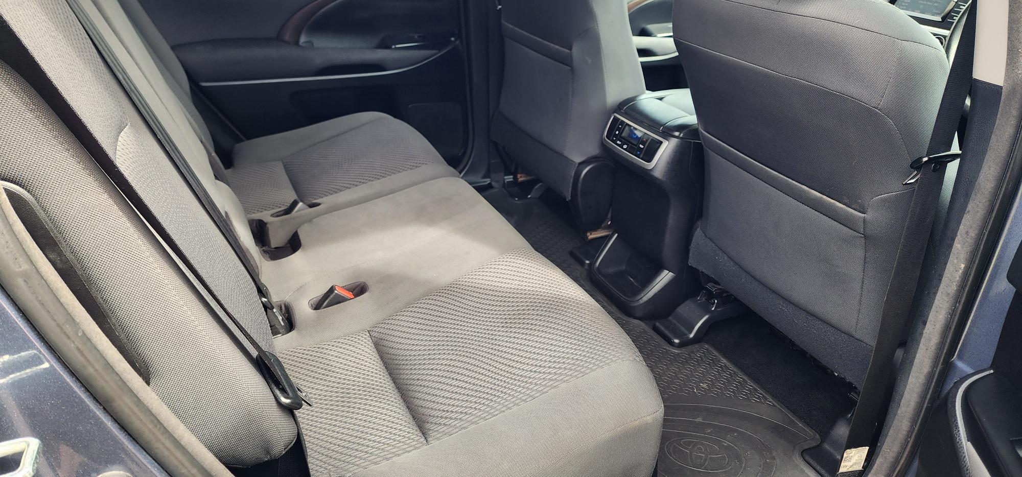 Toyota Kluger GX Wagon