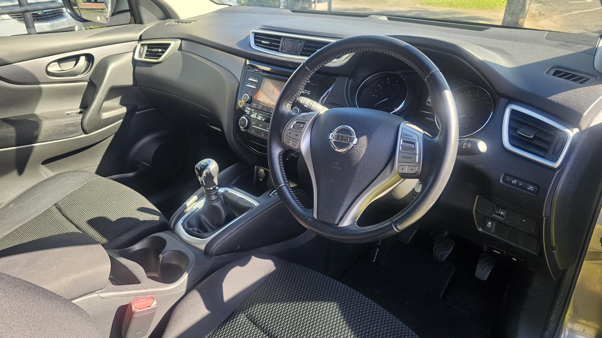 Nissan Qashqai ST J11 Wagon