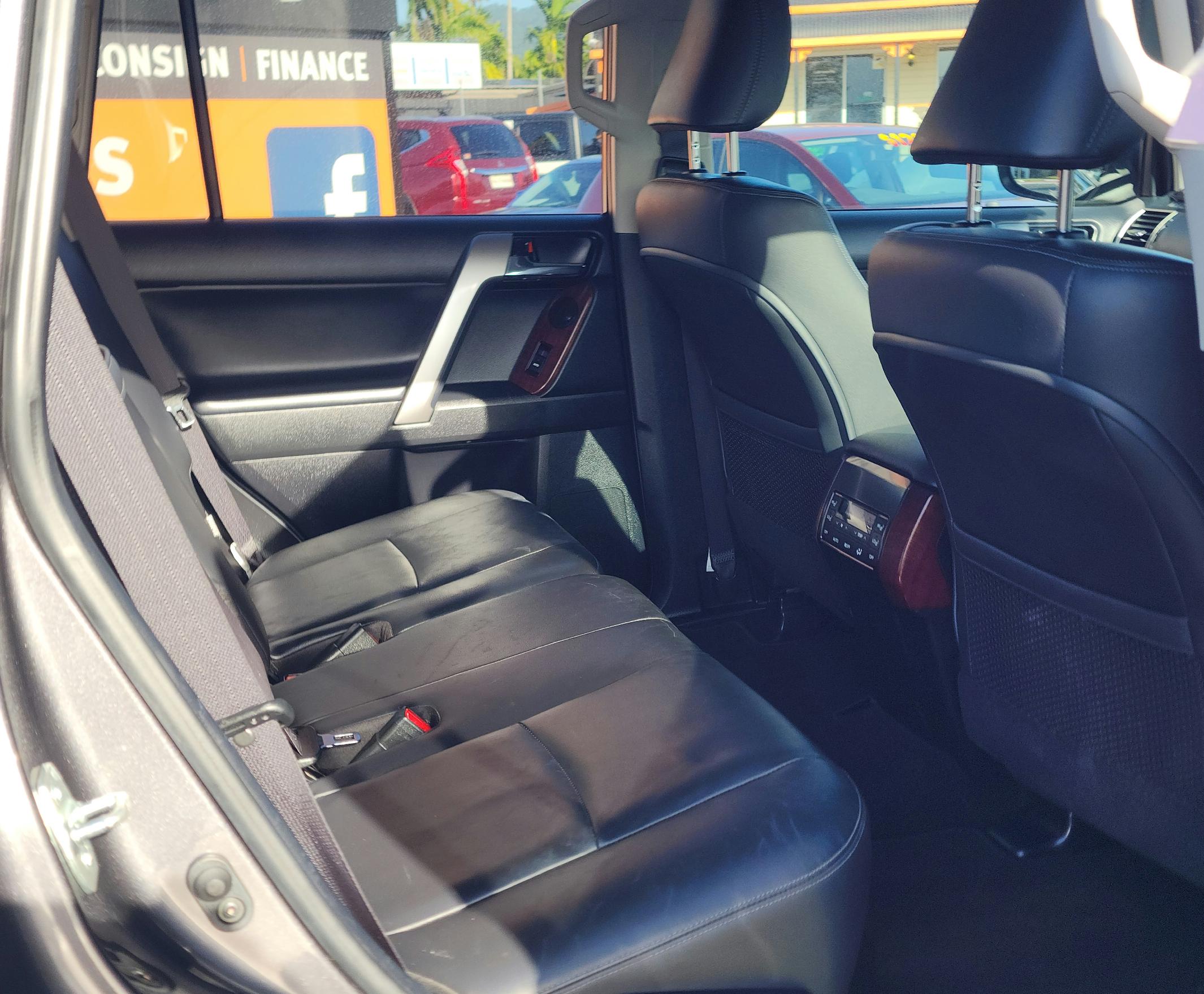 Toyota Landcruiser Prado VX Wagon