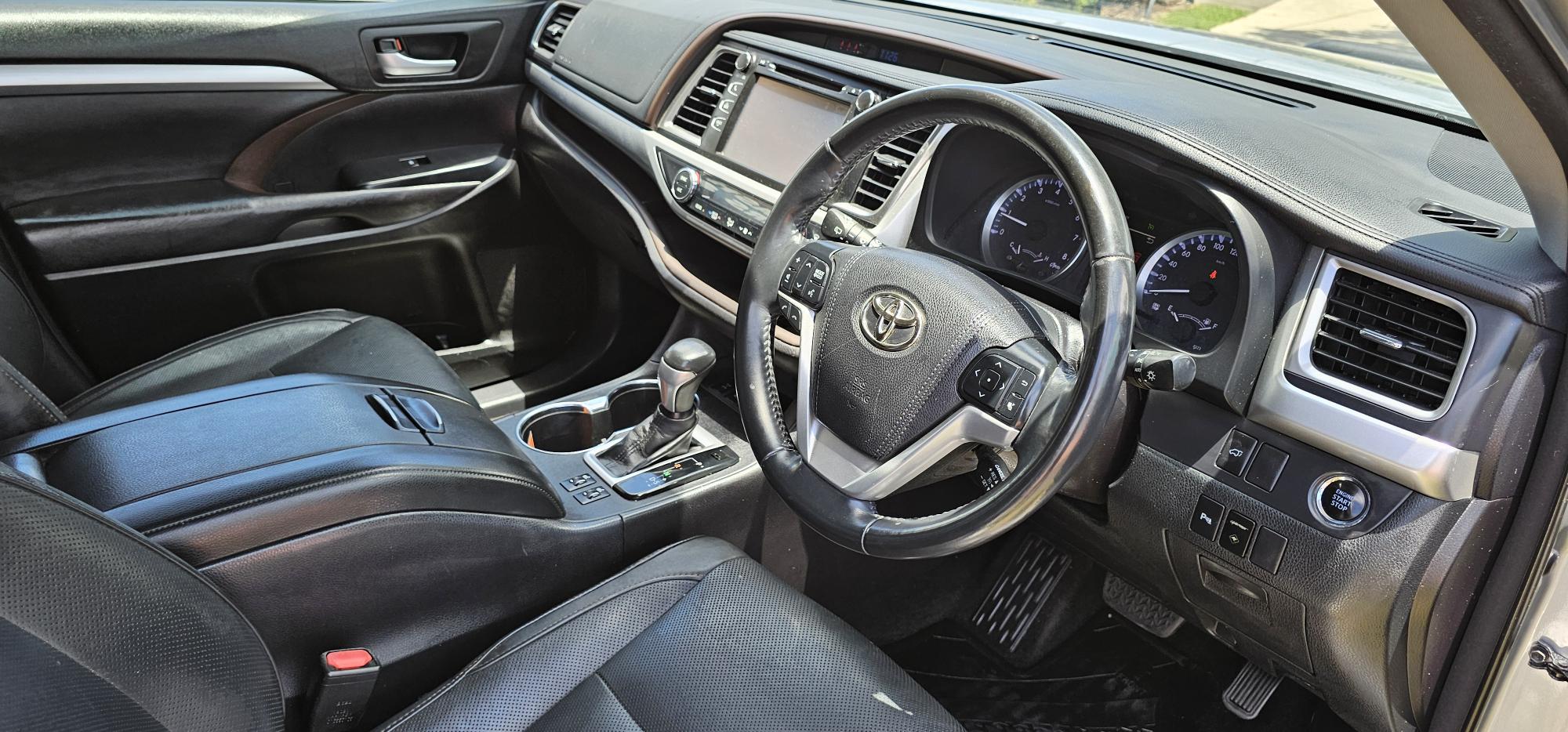 TOYOTA KLUGER GXL GSU55R WAGON