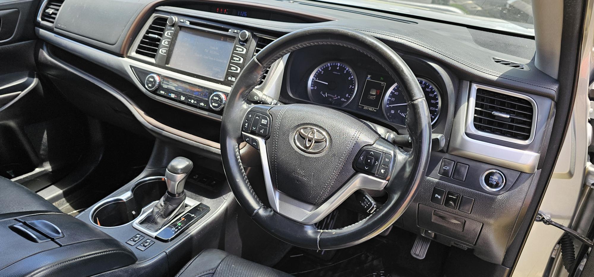 TOYOTA KLUGER GXL GSU55R WAGON