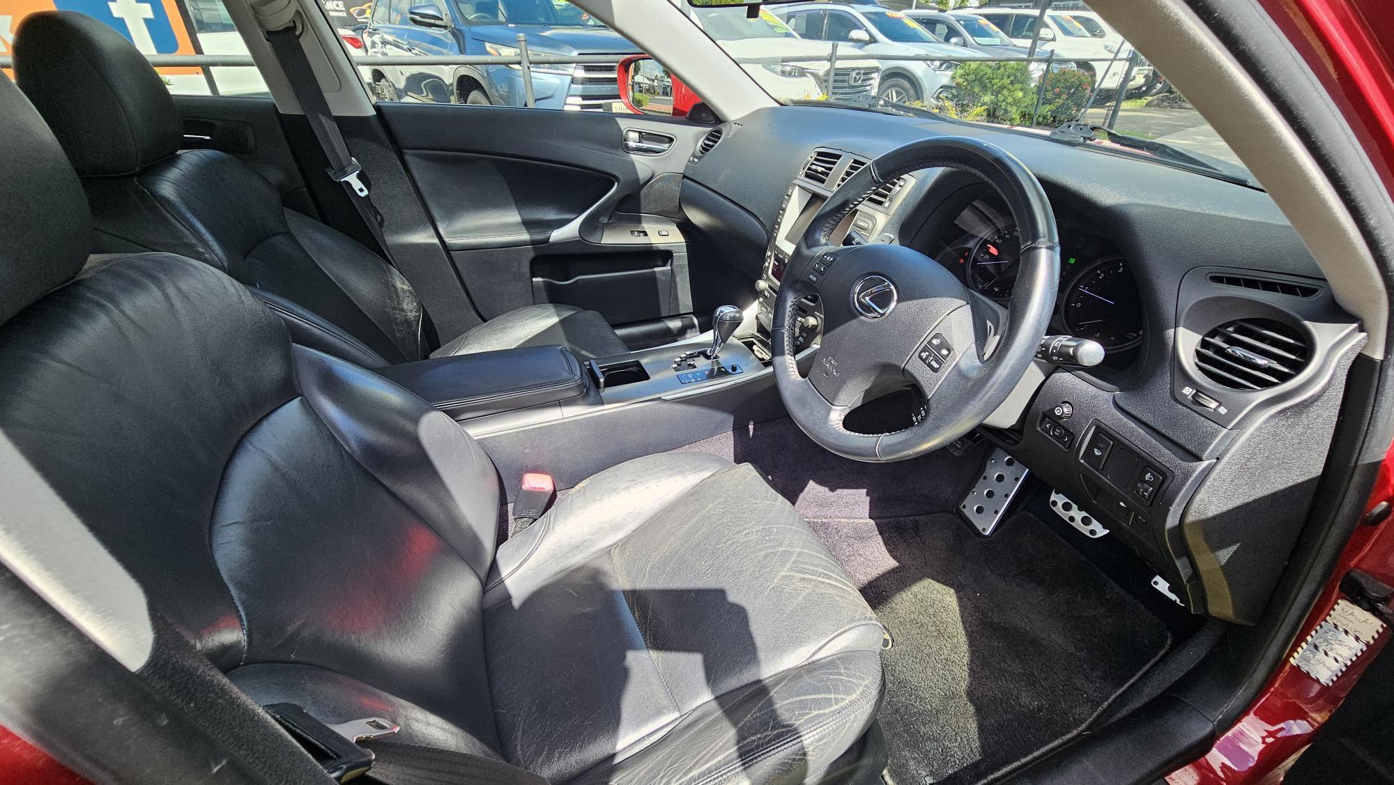 LEXUS IS IS250 PRESTIGE GSE20R SEDAN