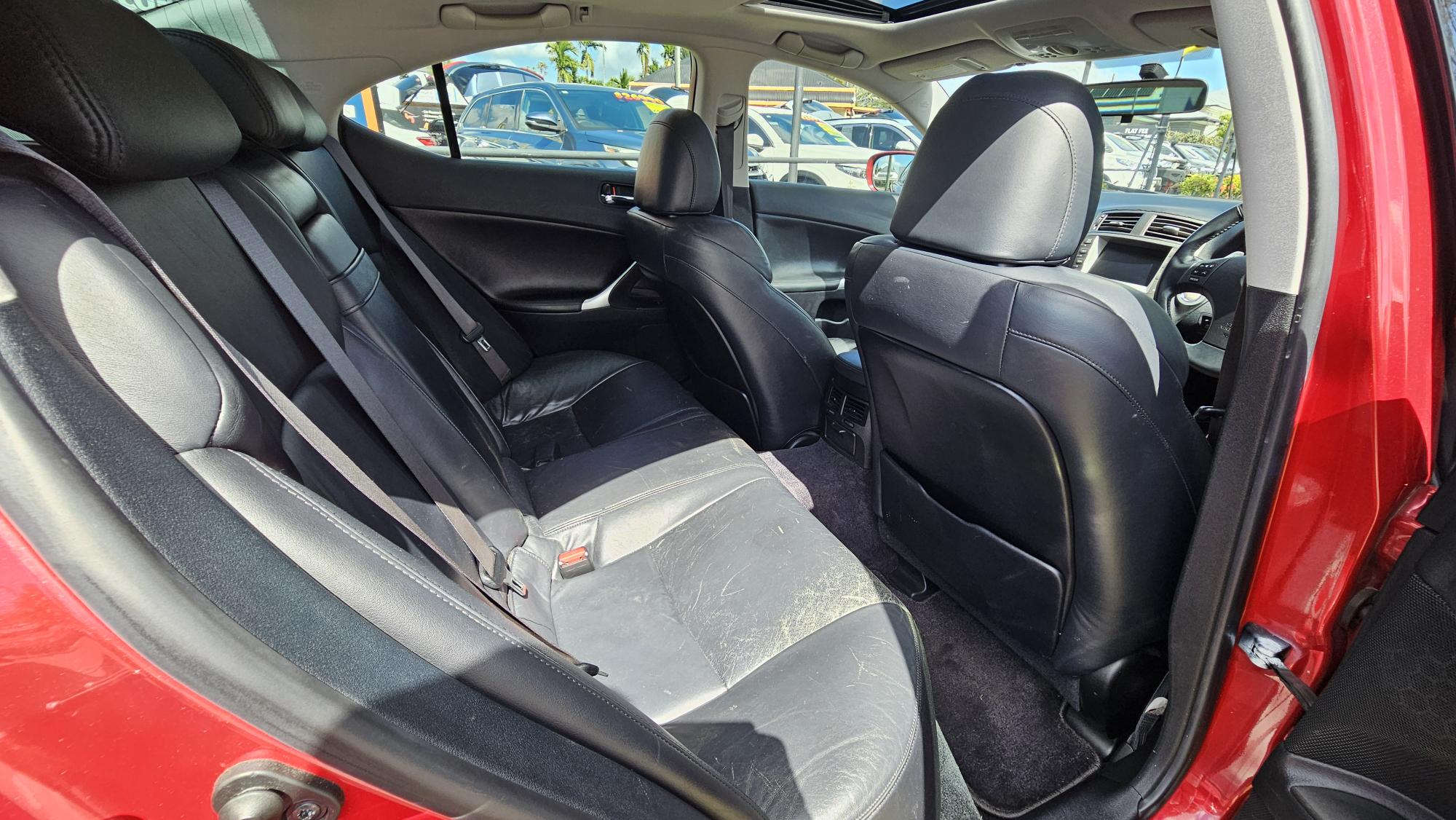 LEXUS IS IS250 PRESTIGE GSE20R SEDAN