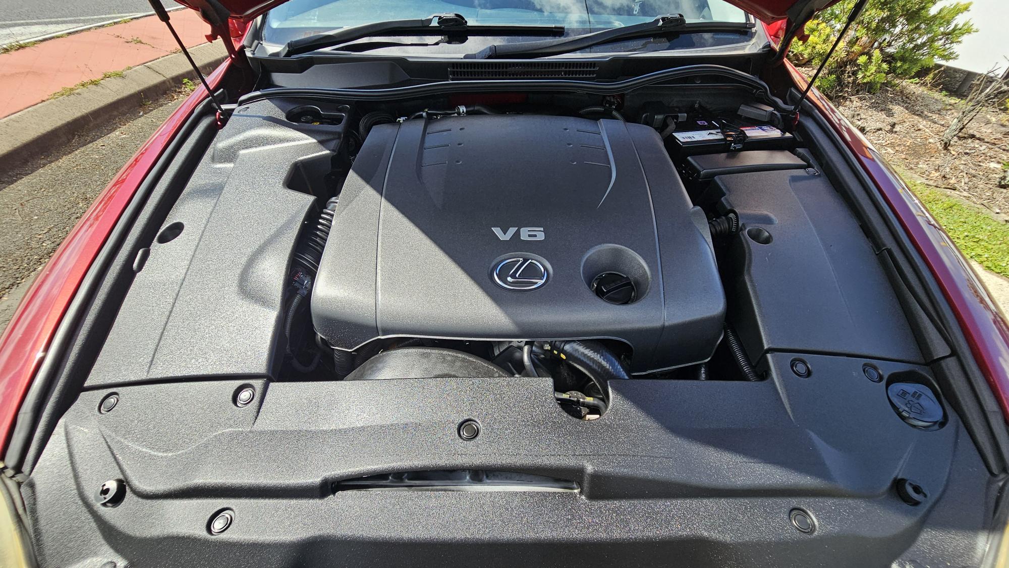 LEXUS IS IS250 PRESTIGE GSE20R SEDAN
