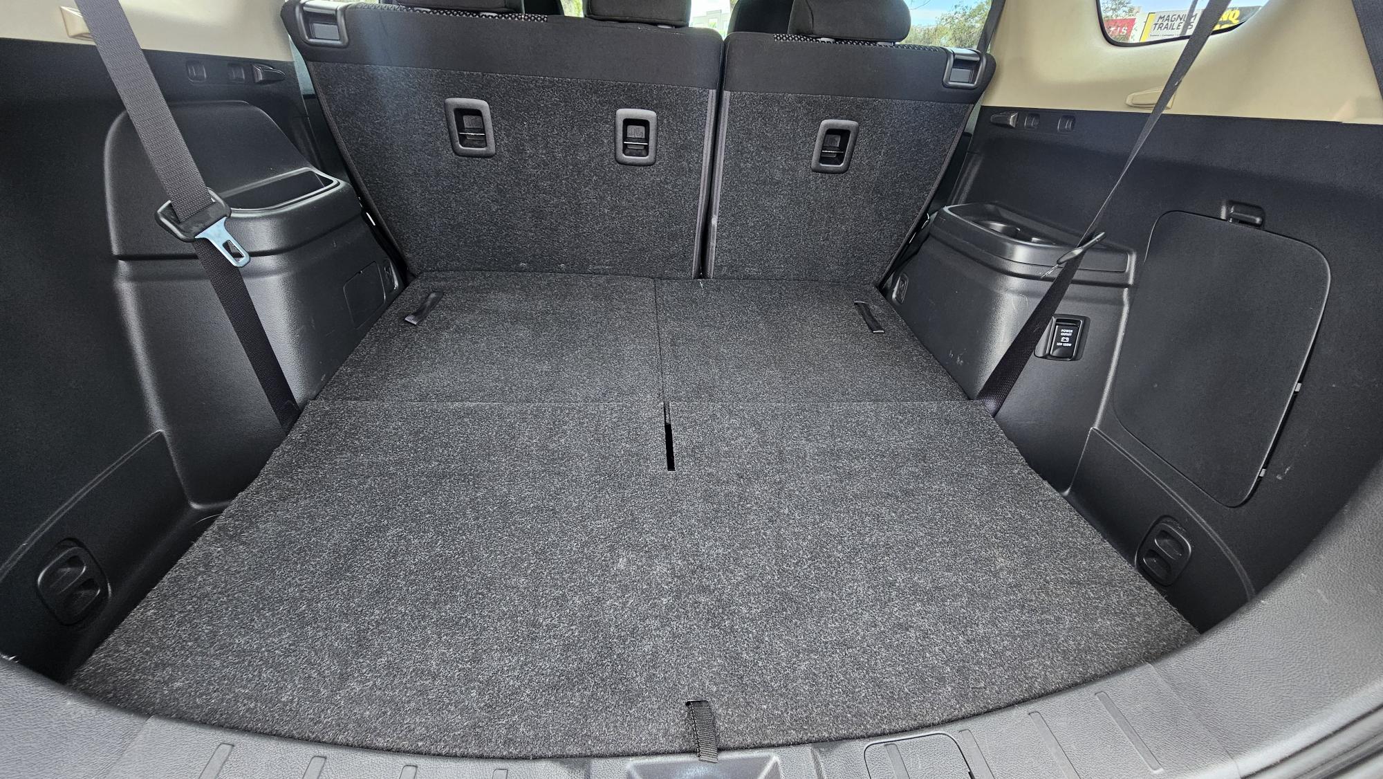 Mitsubishi Outlander ES Wagon