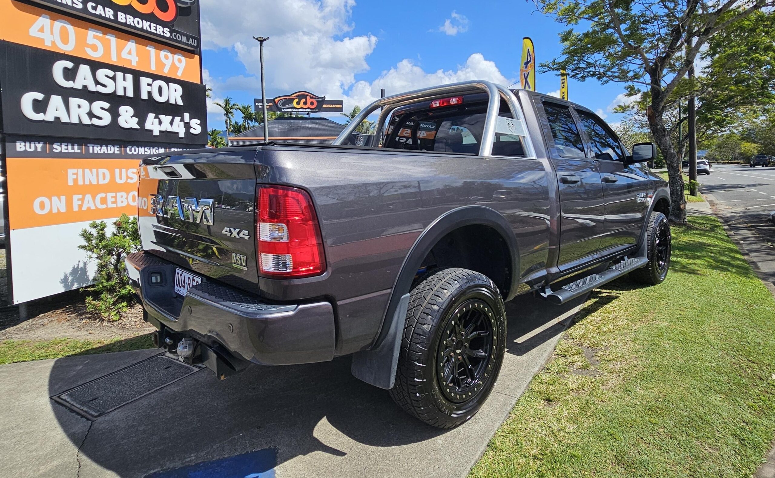 RAM 1500 Laramine Dual Cab Utility