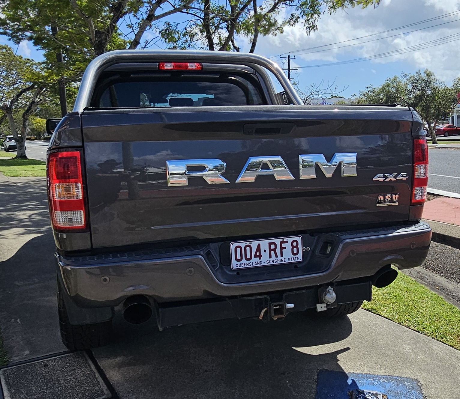 RAM 1500 Laramine Dual Cab Utility