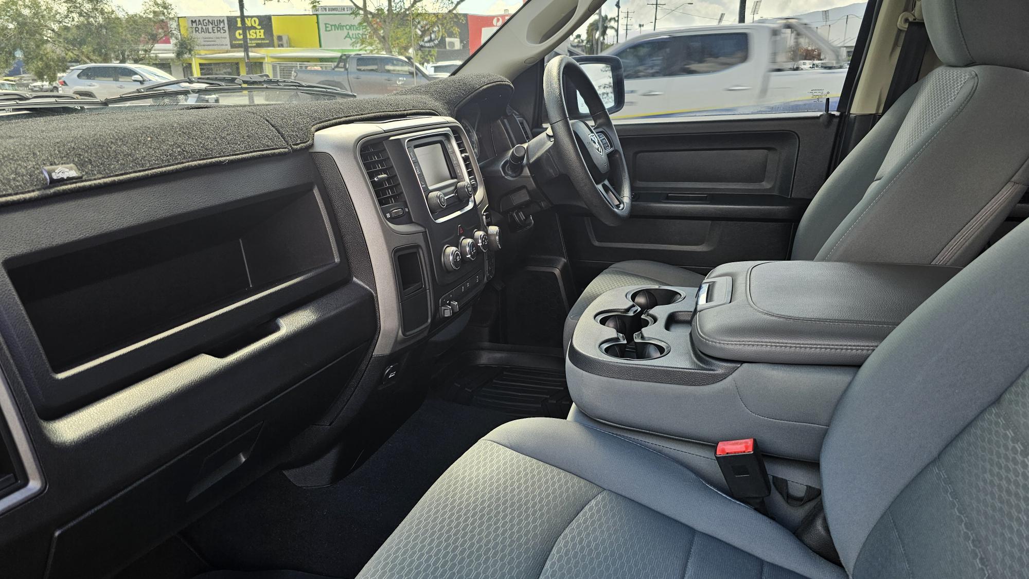RAM 1500 Laramine Dual Cab Utility