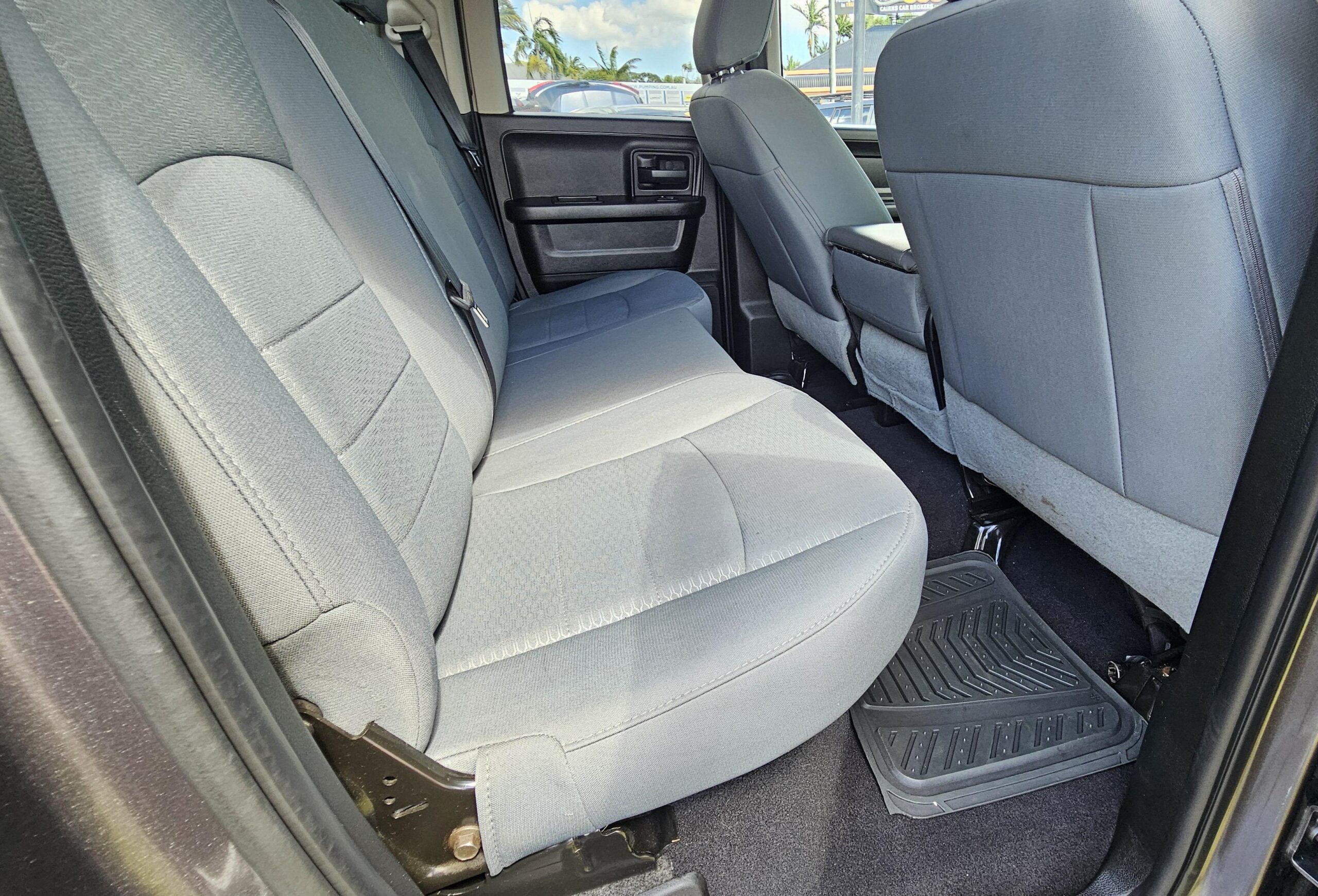 RAM 1500 Laramine Dual Cab Utility