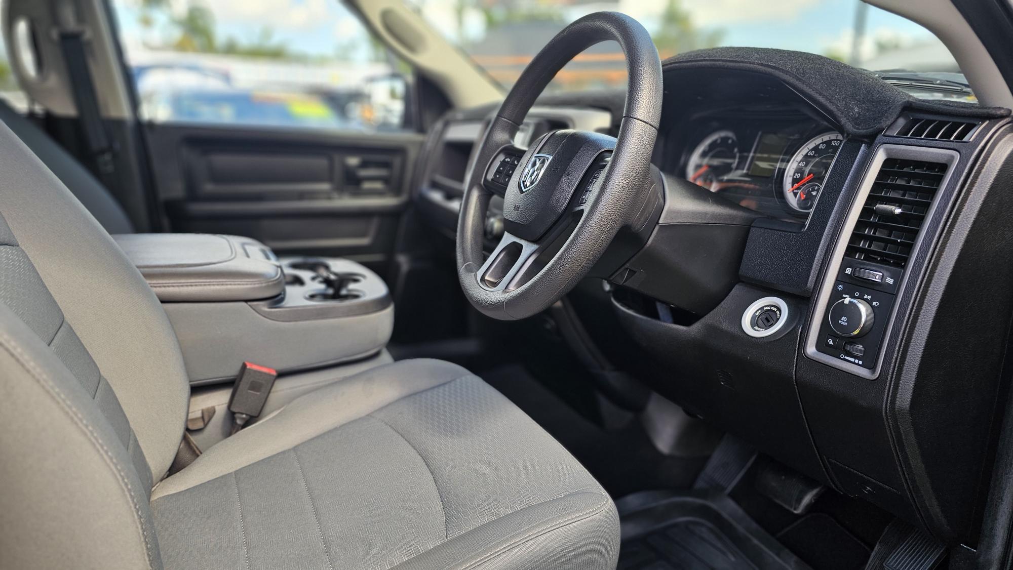 RAM 1500 Laramine Dual Cab Utility