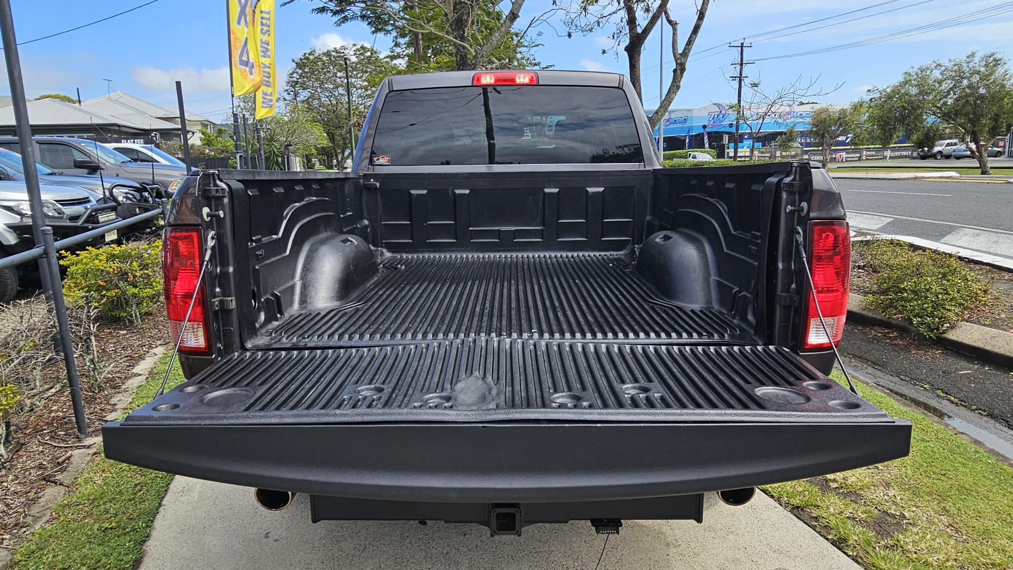 Ram 1500 Laramie Dual Cab DT MY21 Utility