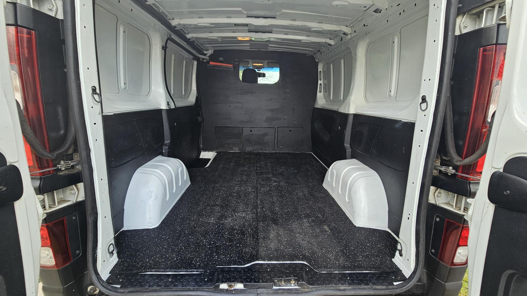 Renault Trafic Van